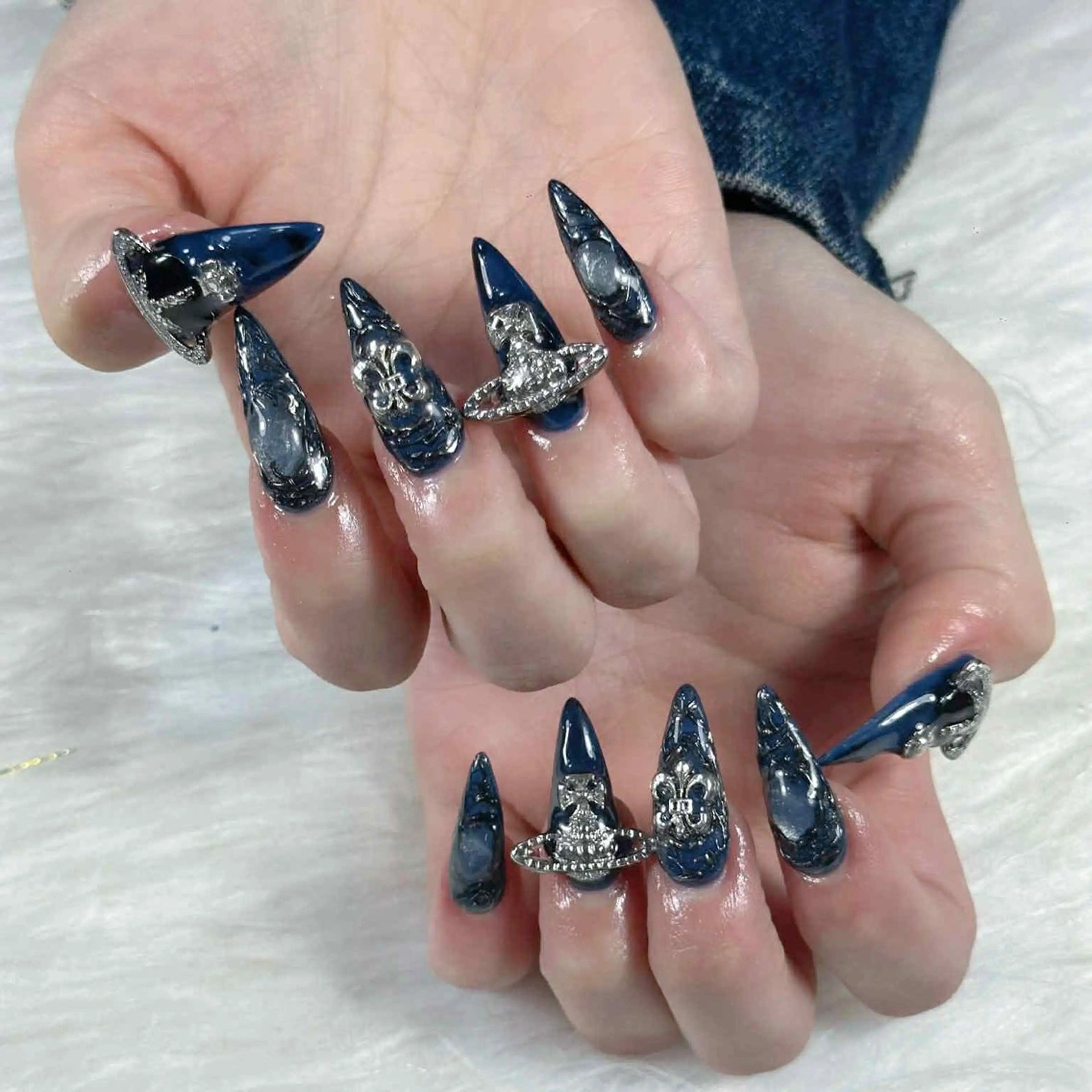 ネイル 長さ出し フレンチネイル グラデーション キラキラネイル 韓国ネイル ハンドネイル Hana Nail Salonのネイルデザイン