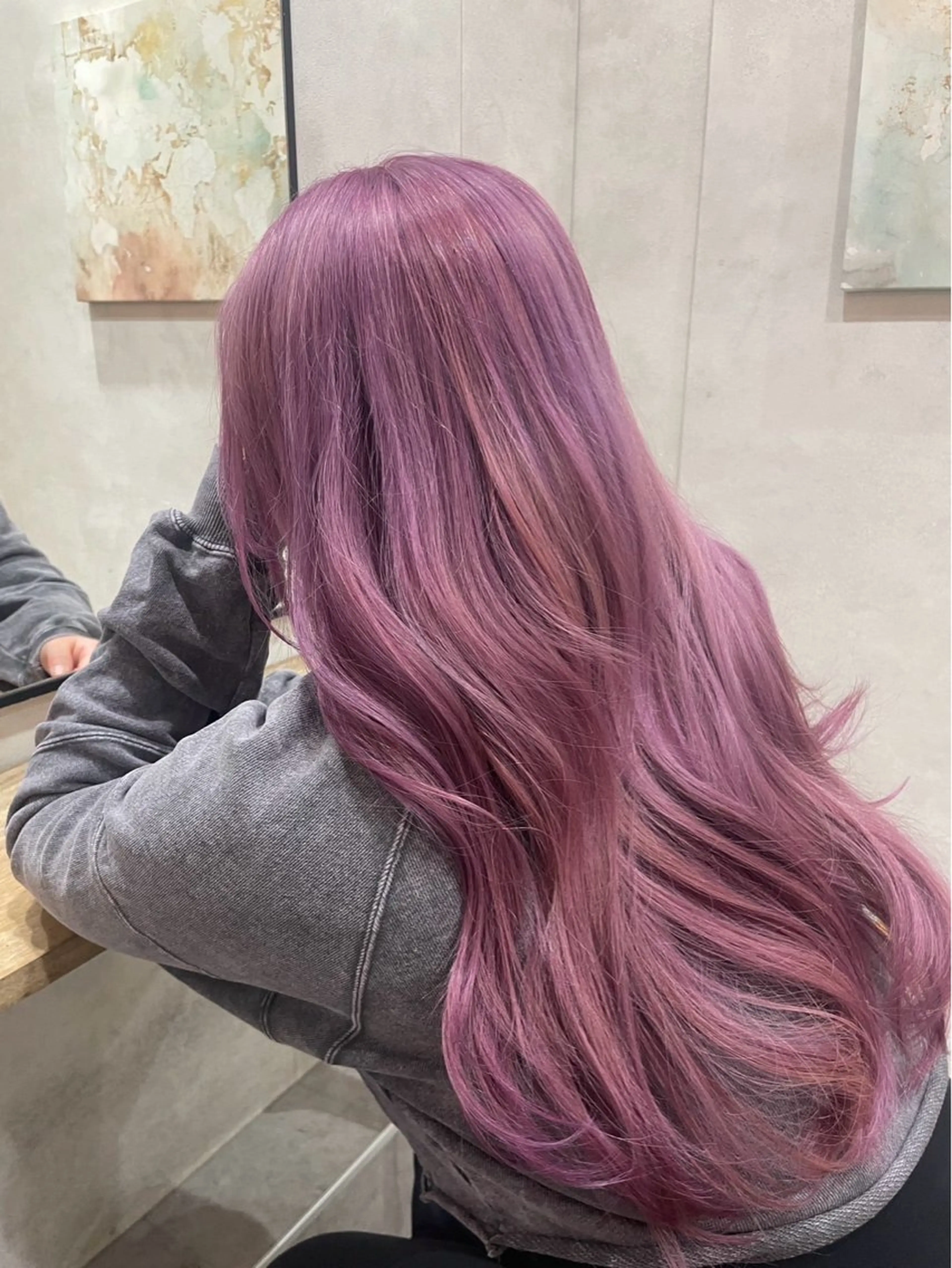 ロング カラー 善財 康葵のヘアスタイル