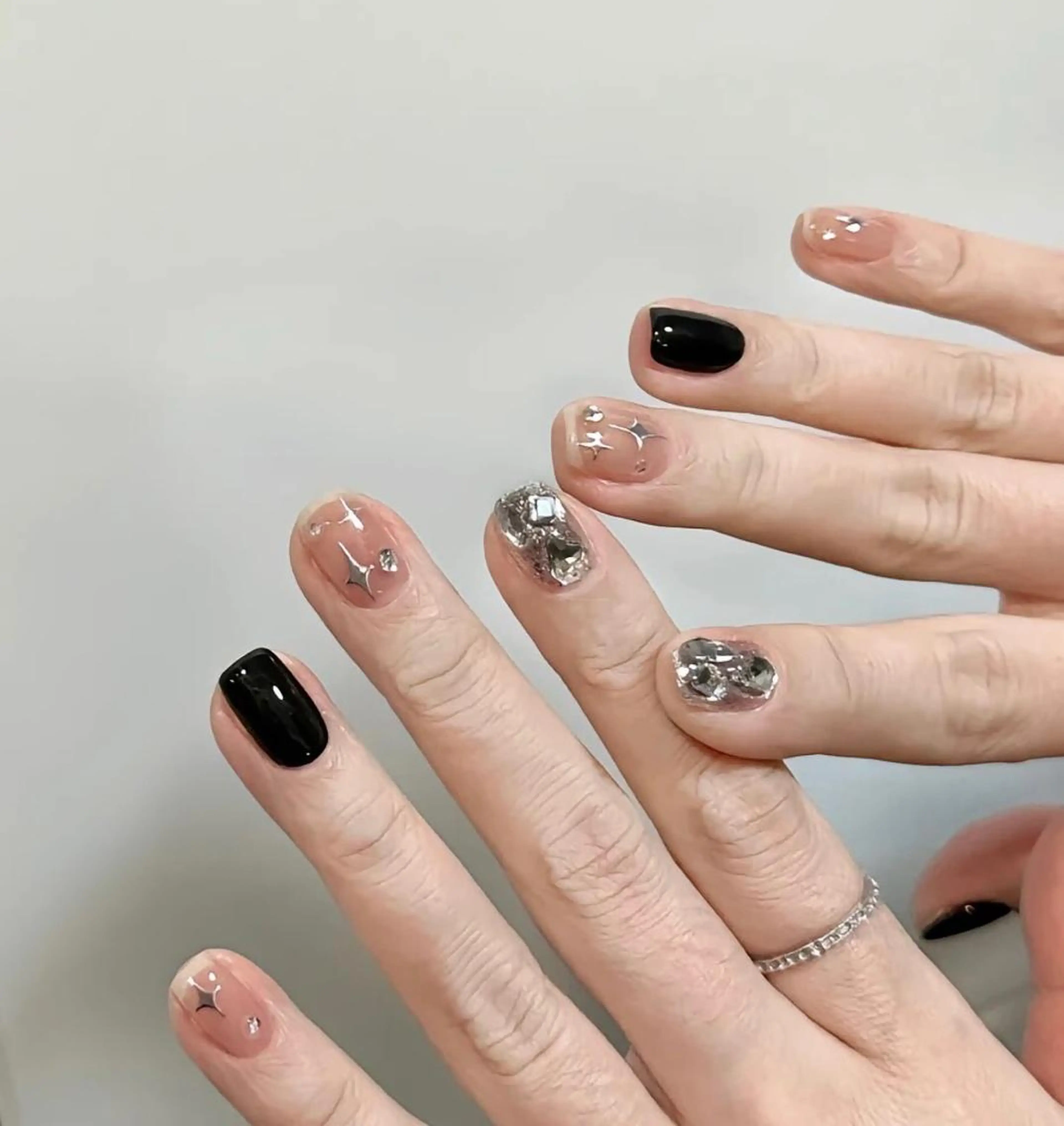 ネイル ハンドネイル シ シのネイルデザイン