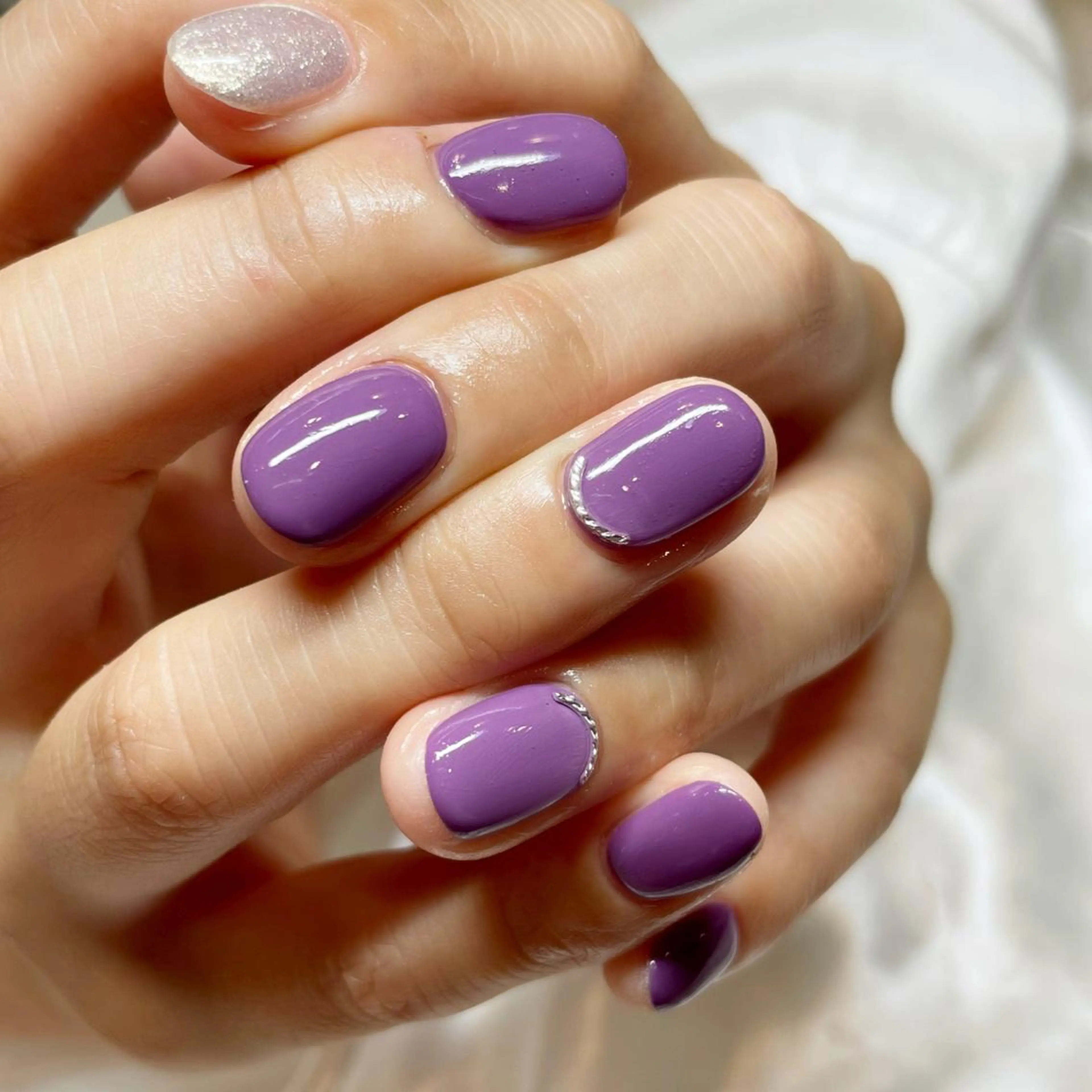 ショート ネイル ワンカラーネイル 金子 彩海のネイルデザイン