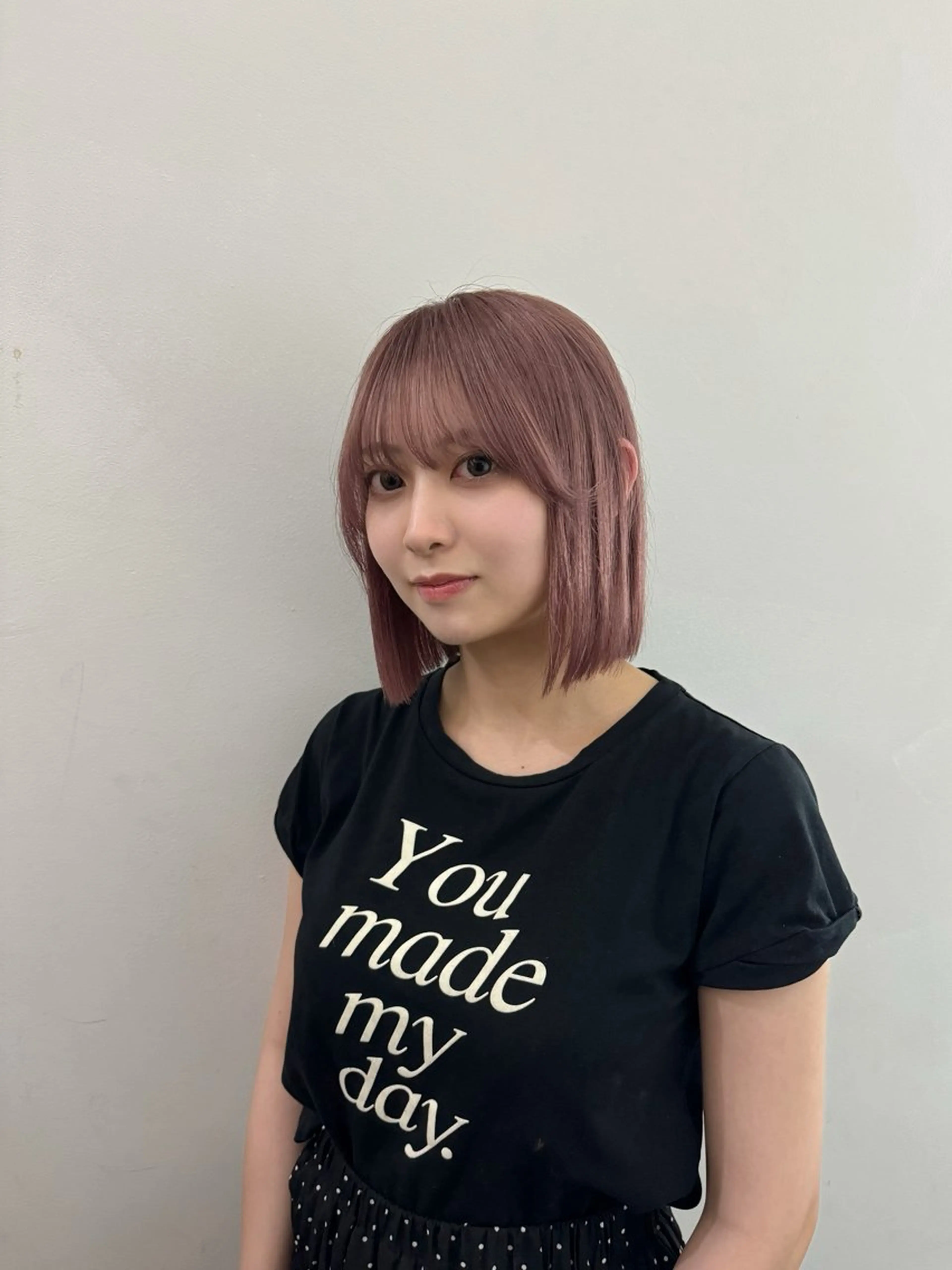 ショート ⭐ハイトーンブリーチ ミルクティーピンクのヘアスタイル