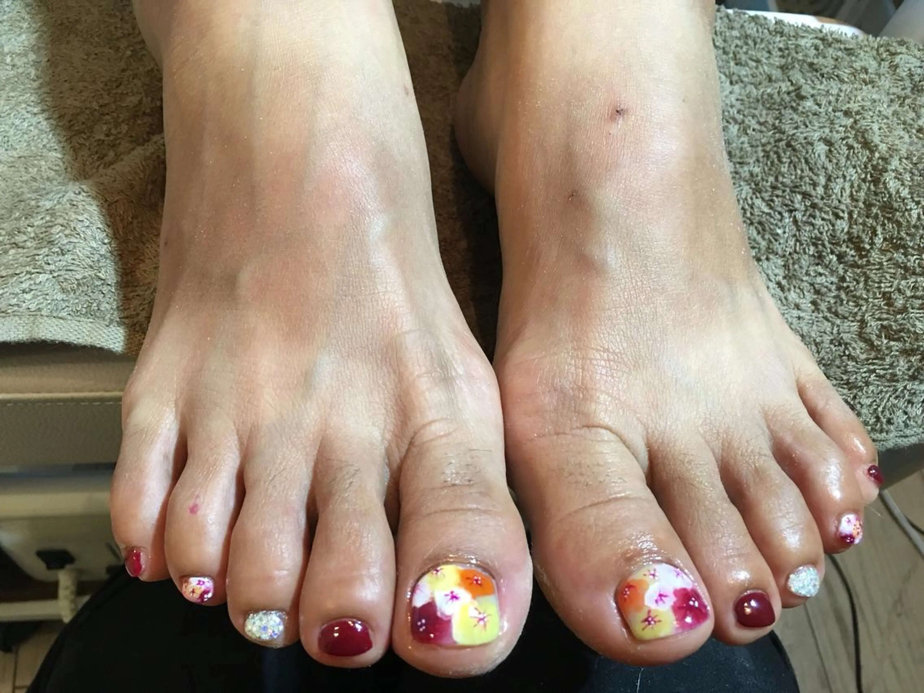 ネイル フットネイル ジェルネイル 古川 里美のネイルデザイン