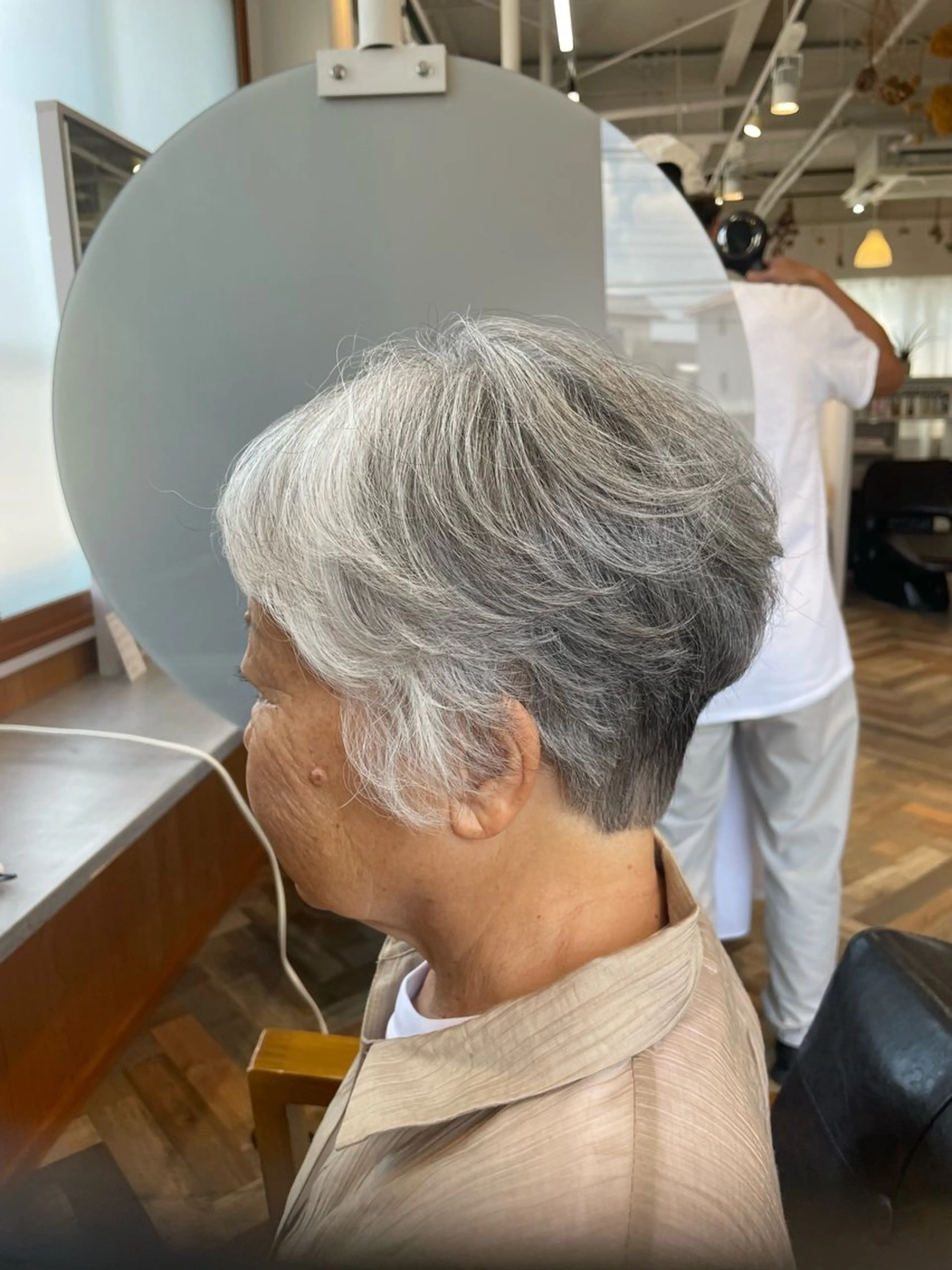 ショート ミセス maru.所属・照井 由香理のヘアスタイル