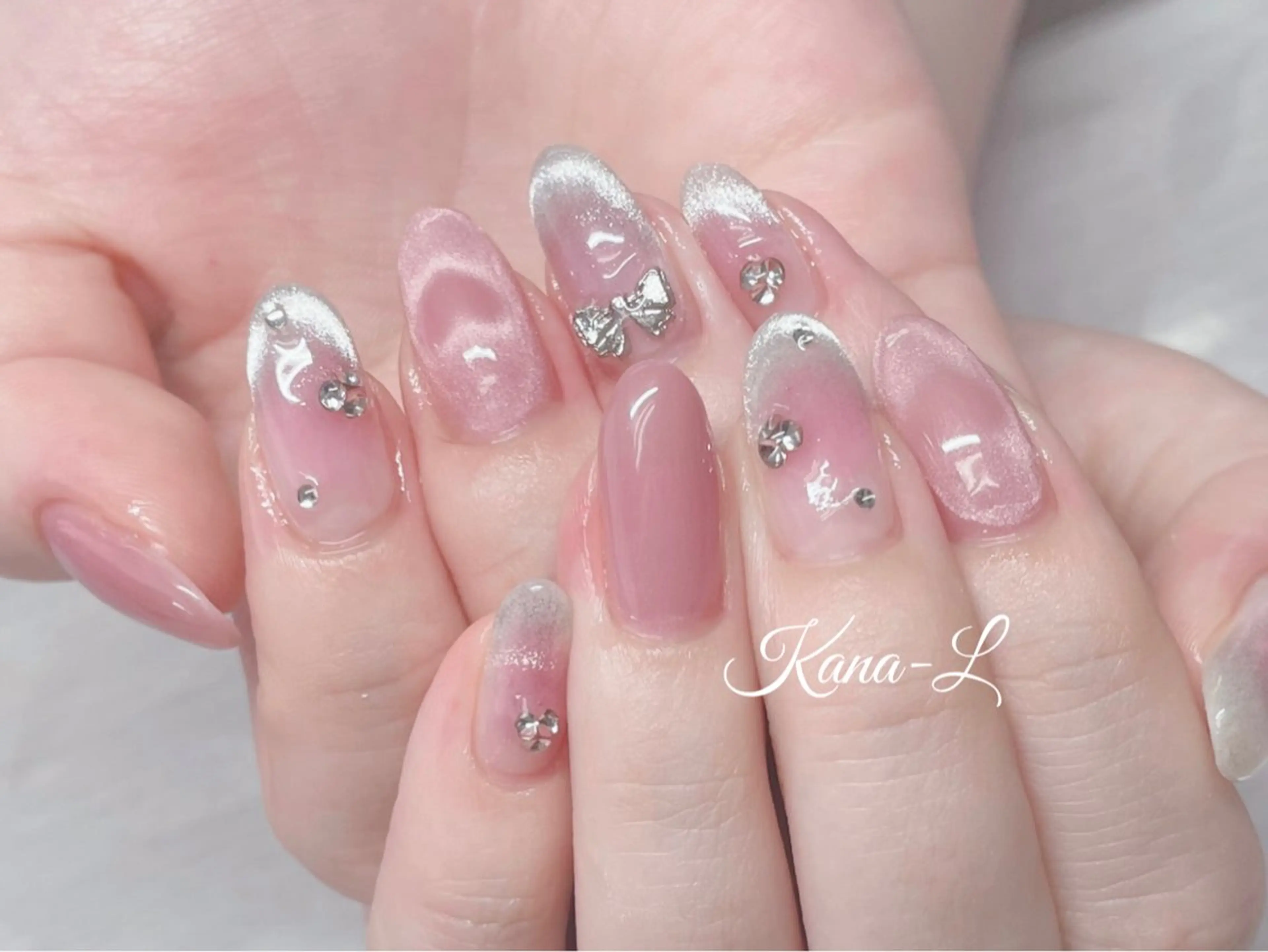 ネイル チークネイル フレンチネイル ジェルネイル ハート 韓国ネイル 芦辺 香奈のネイルデザイン