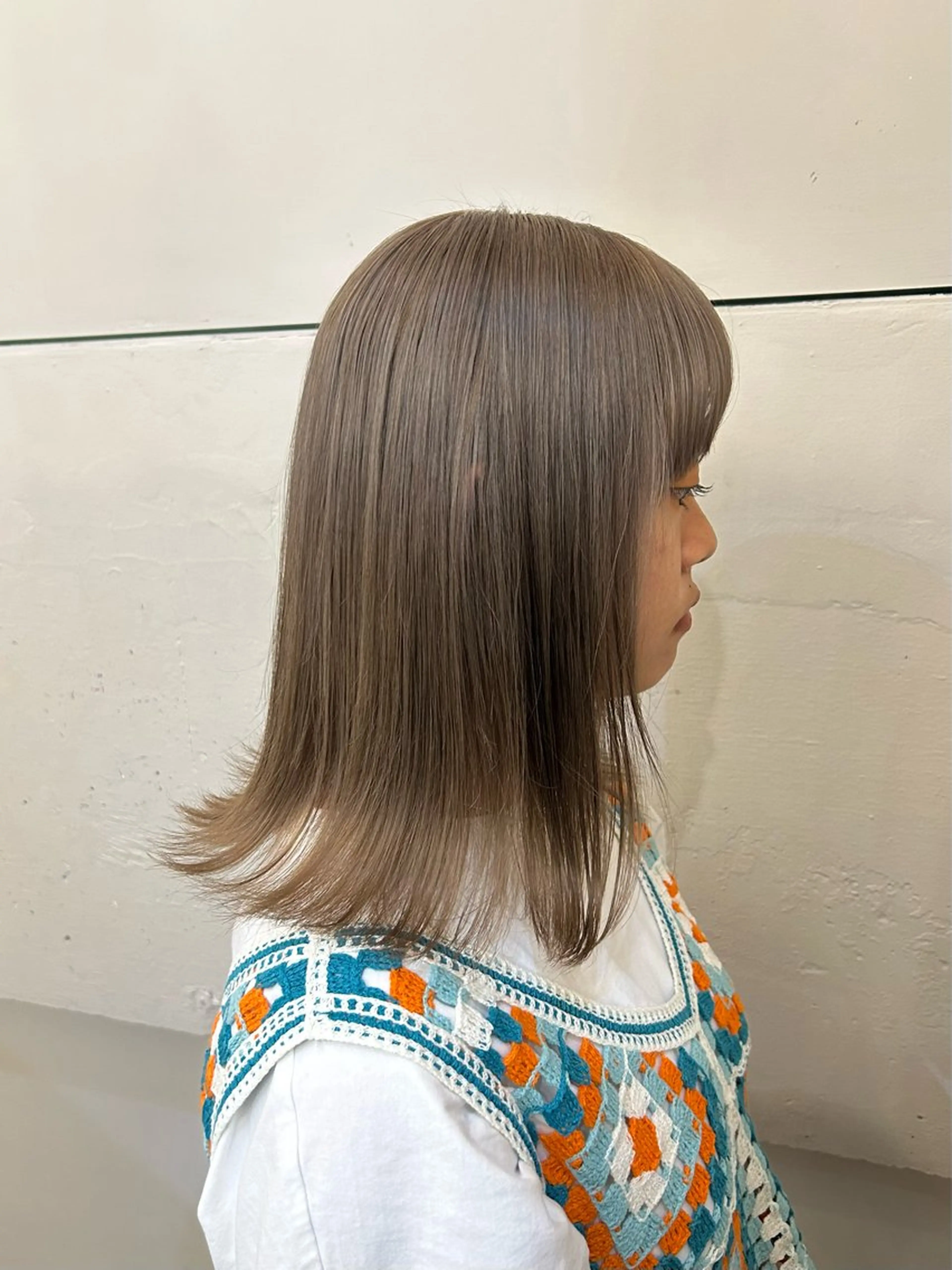 カラー moeka 表参道のヘアスタイル