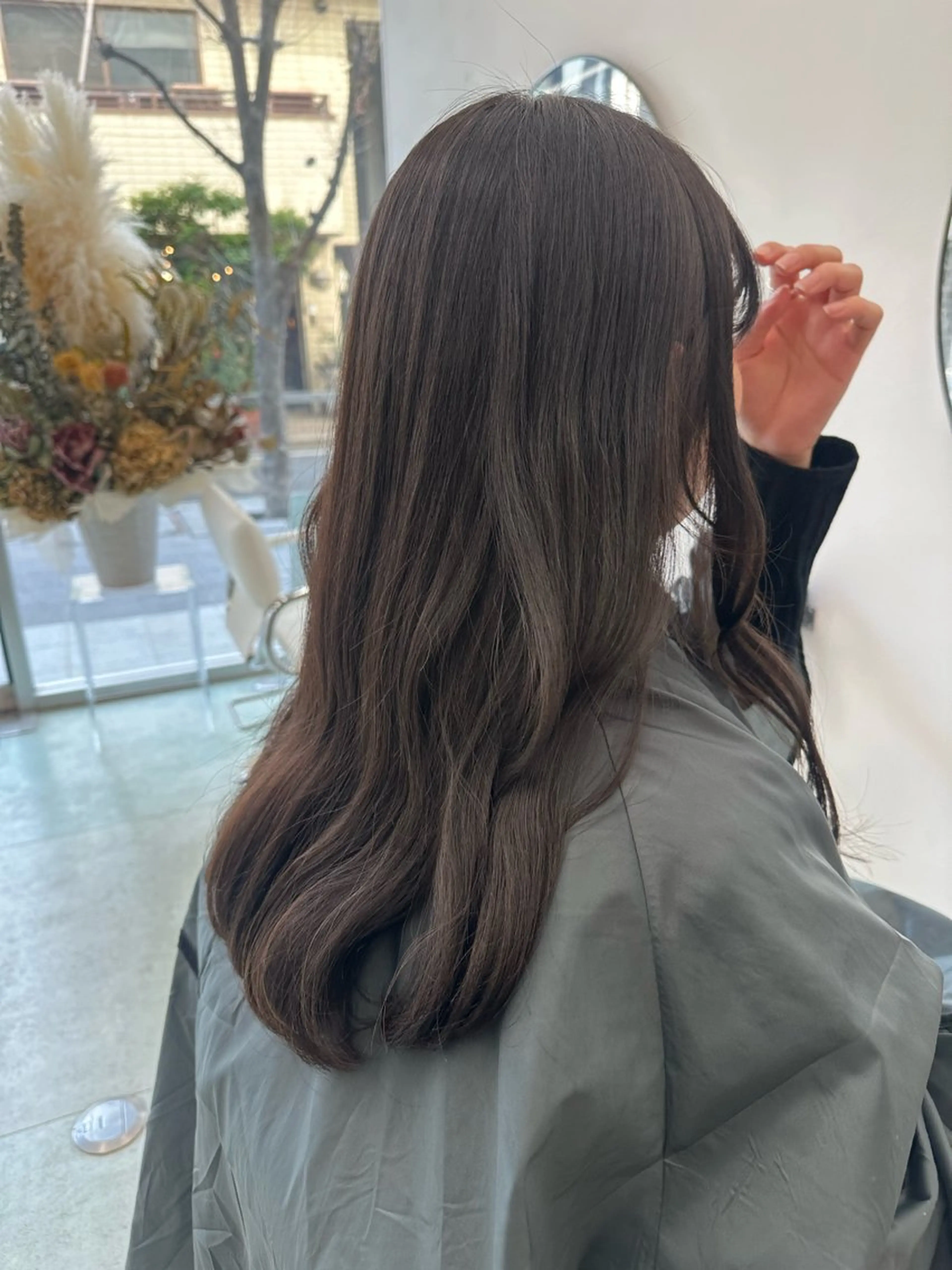 セミロング ヘアカラー レイヤーカット 特化美容師のヘアスタイル