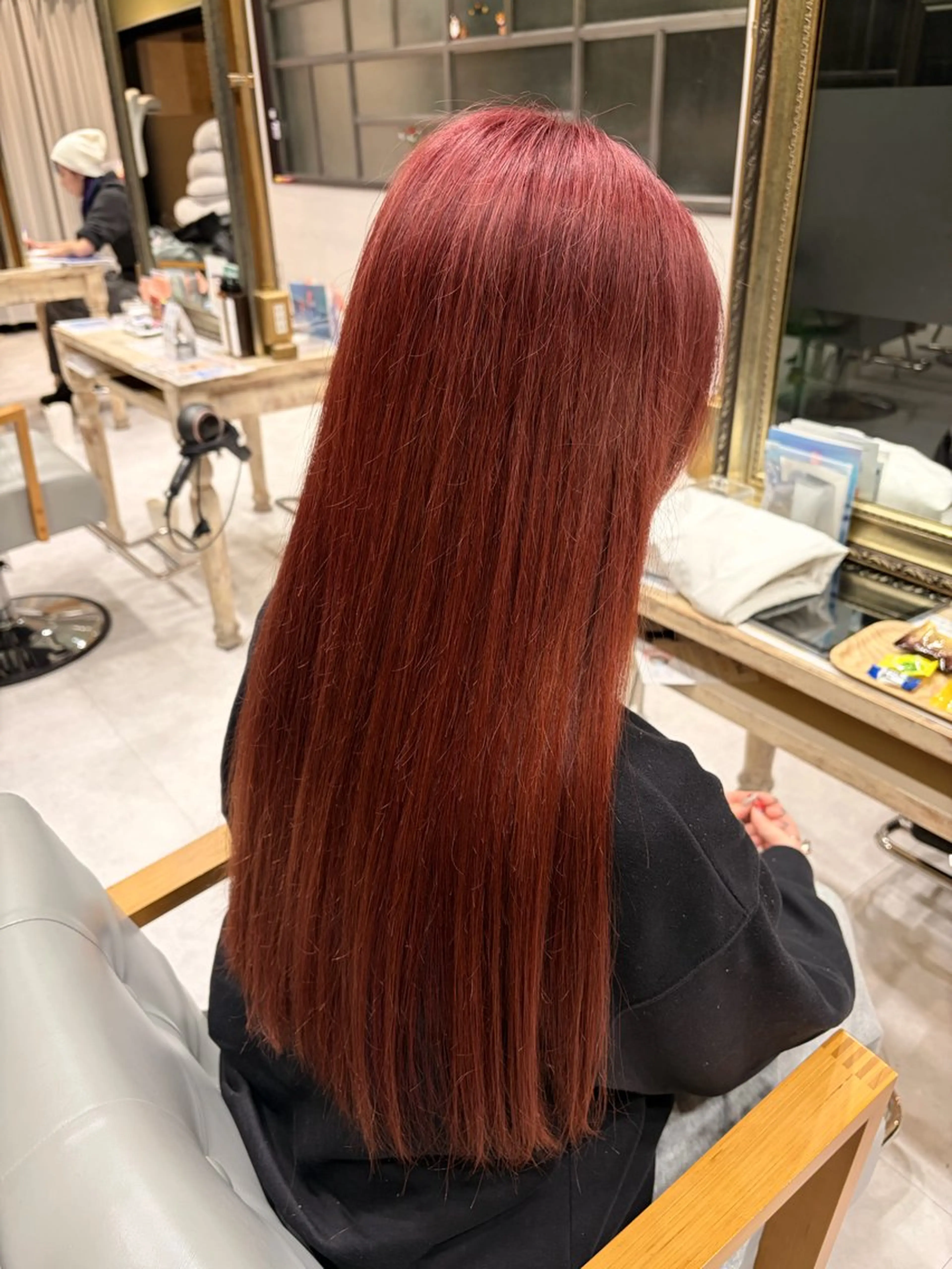 ロング カラー ブリーチ ピンクカラー カット ヘアカラー 野上 麗のヘアスタイル