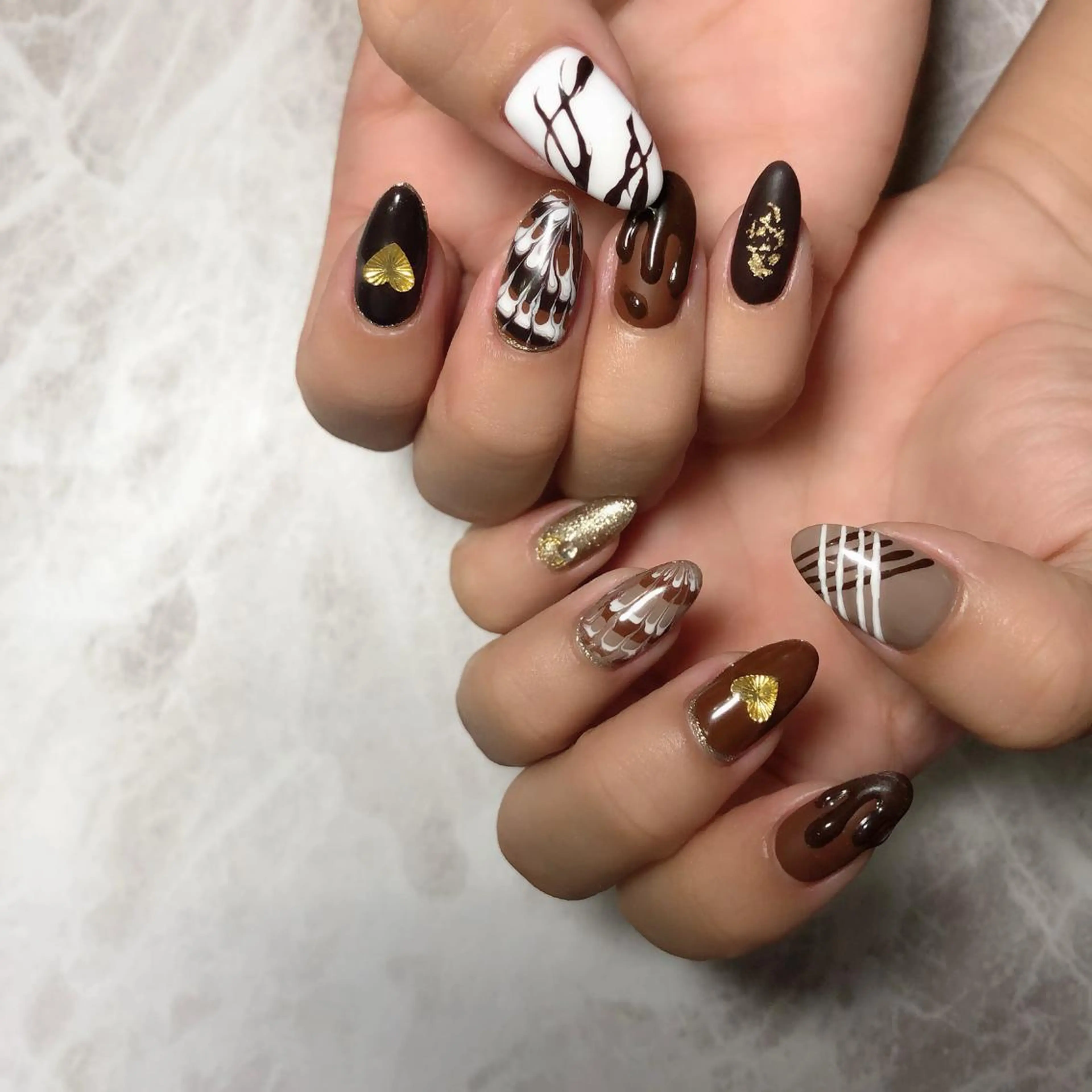 ネイル フットネイル フレンチネイル ジェルネイル ラメ(グリッター) ラメグラデーション NEO Beauty Salon所属・𝐍𝐄𝐎 𝐉𝐔𝐑𝐈のネイルデザイン