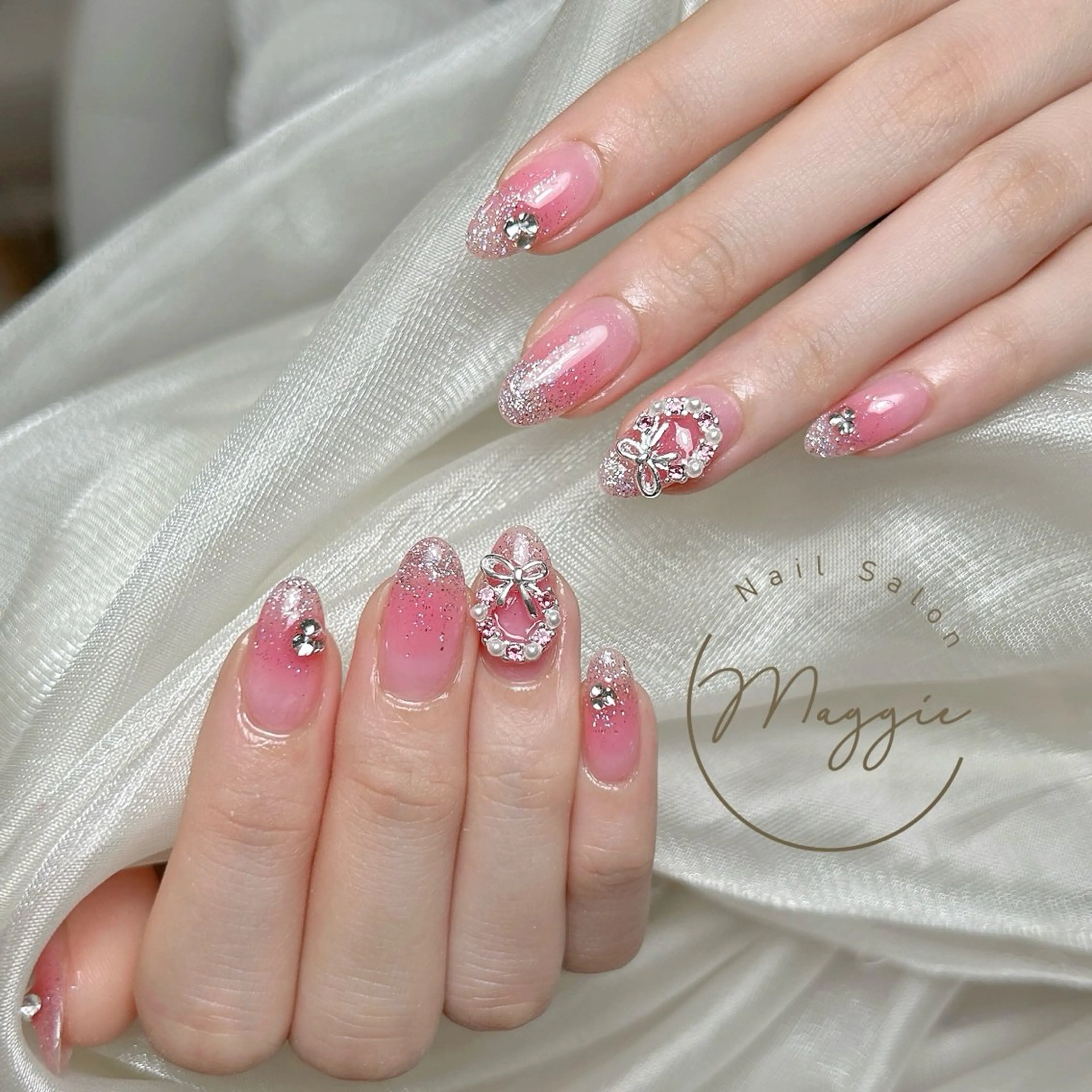 ネイル Maggie Nail🦩のネイルデザイン