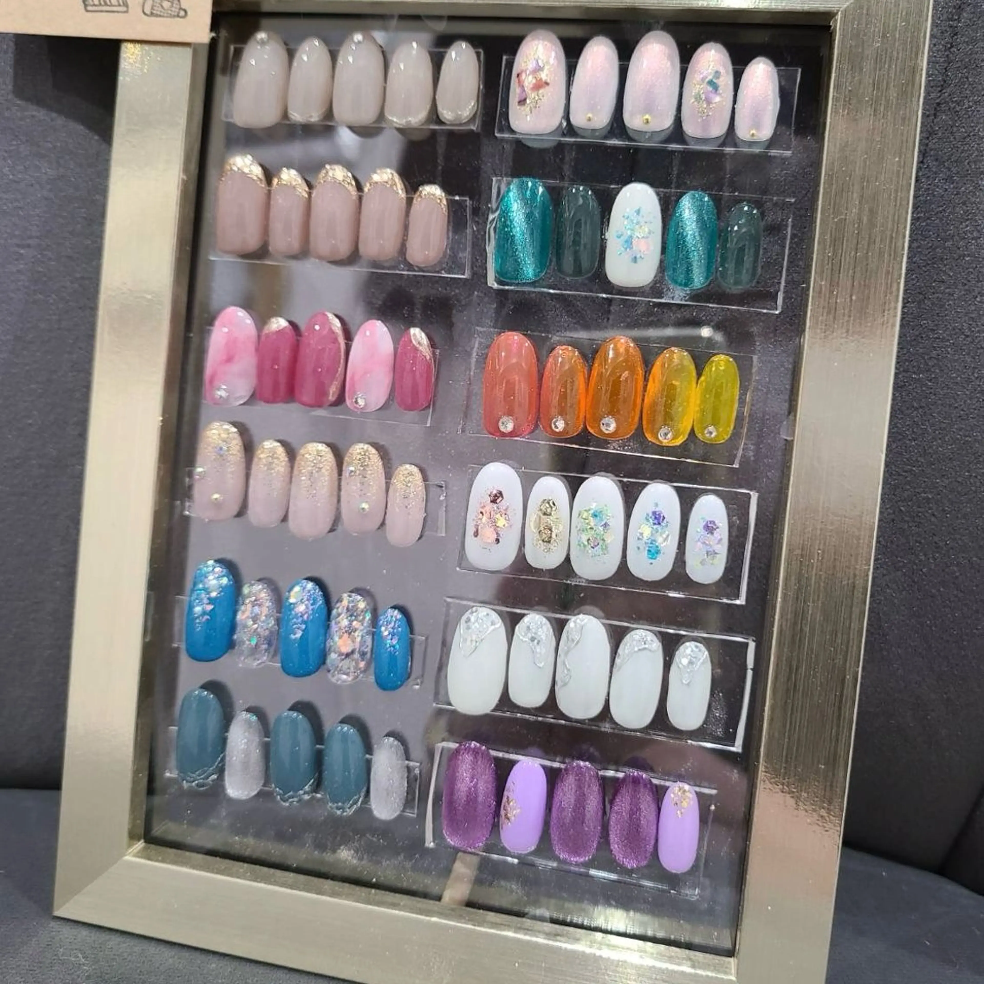 ネイル One'Ness所属・ワンネス トータルビューティーの眉毛・アイブロウイメージ