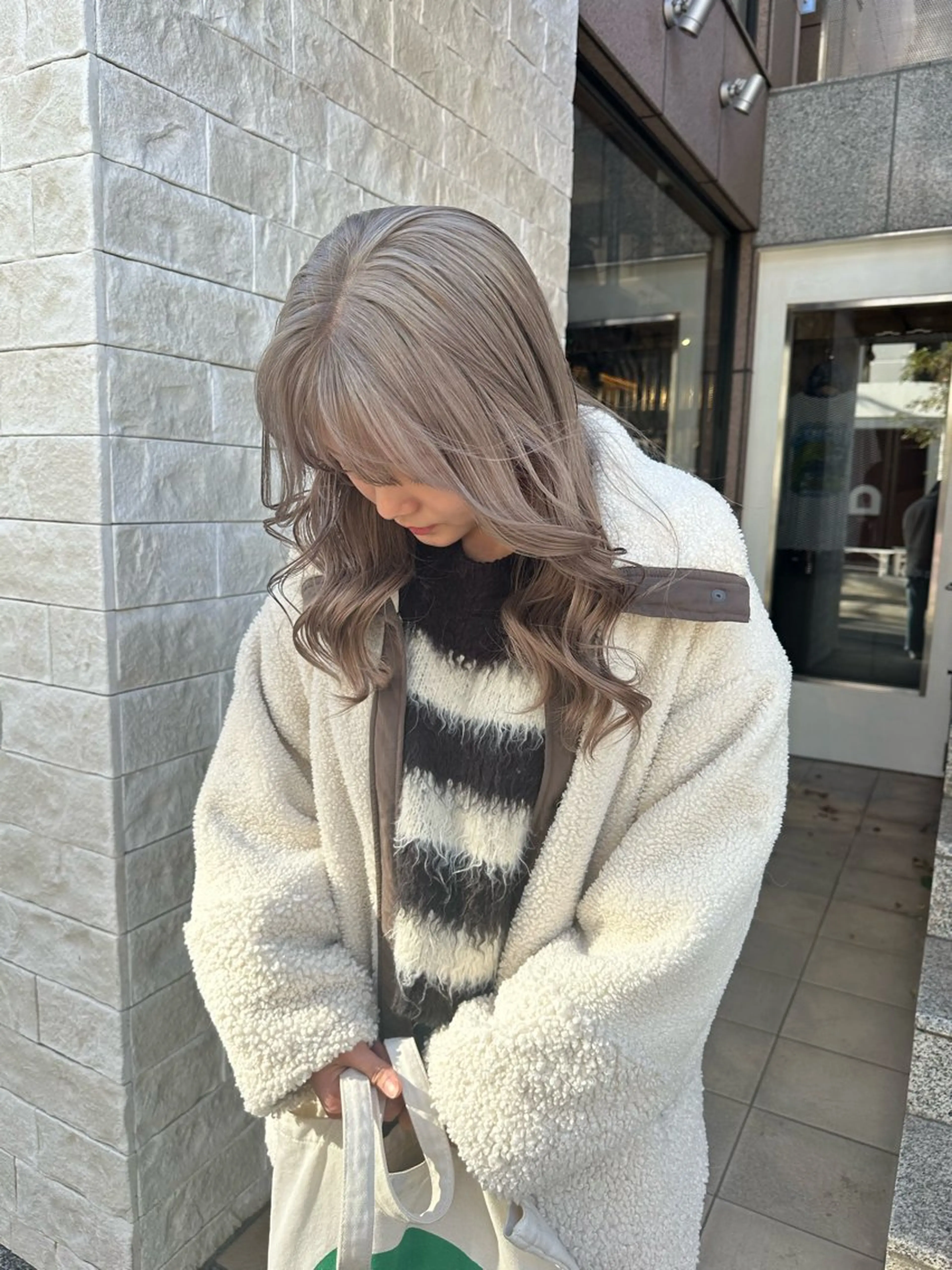 ロング カラー ブリーチ ハイトーンカラー ブリーチなしカラー ボブ ロング REINA☁️透明感 カラー/ぷつっと♡のヘアスタイル