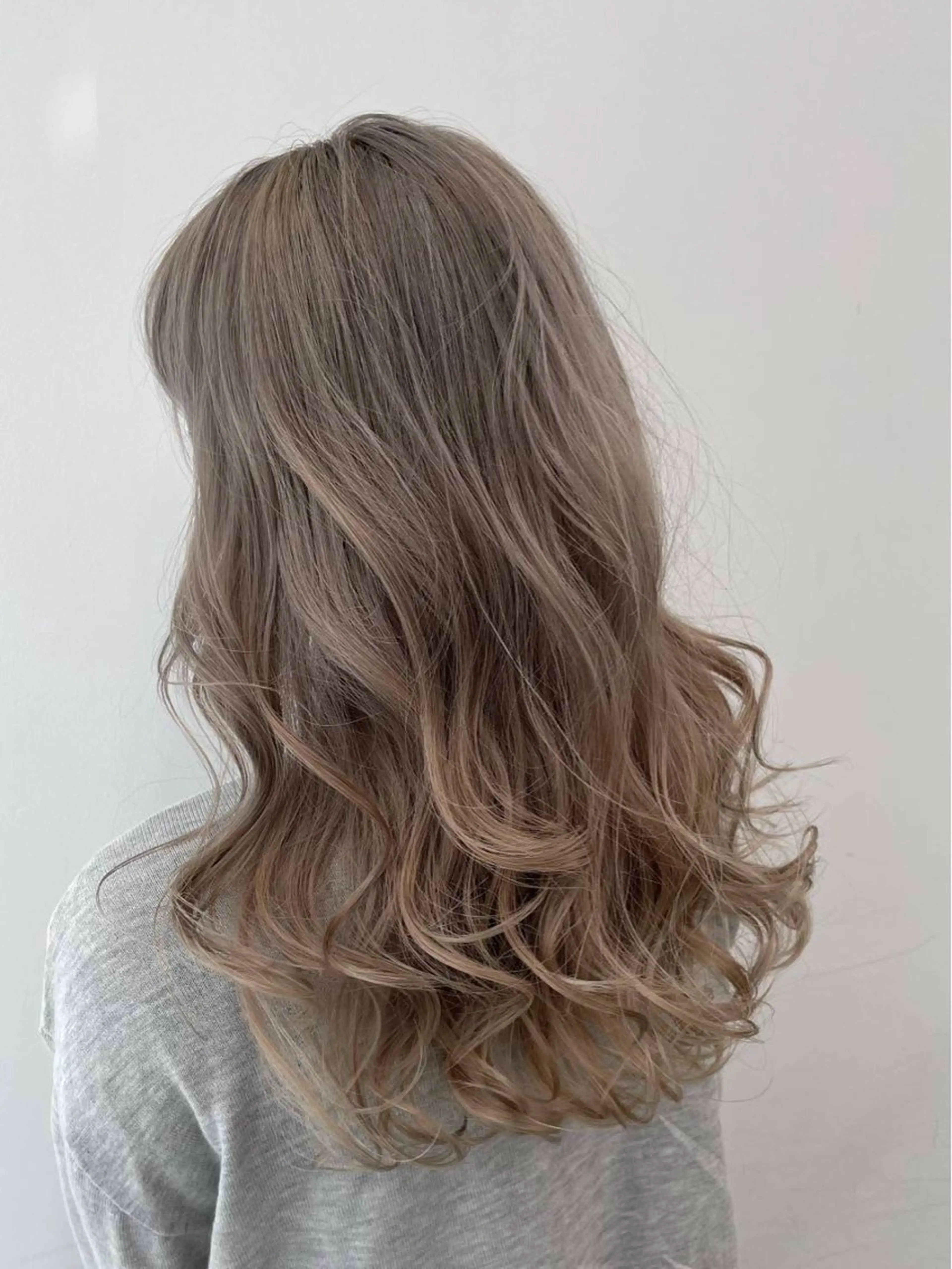 セミロング カット ヘアカラー トリートメント Cielo by Siestaのヘアスタイル