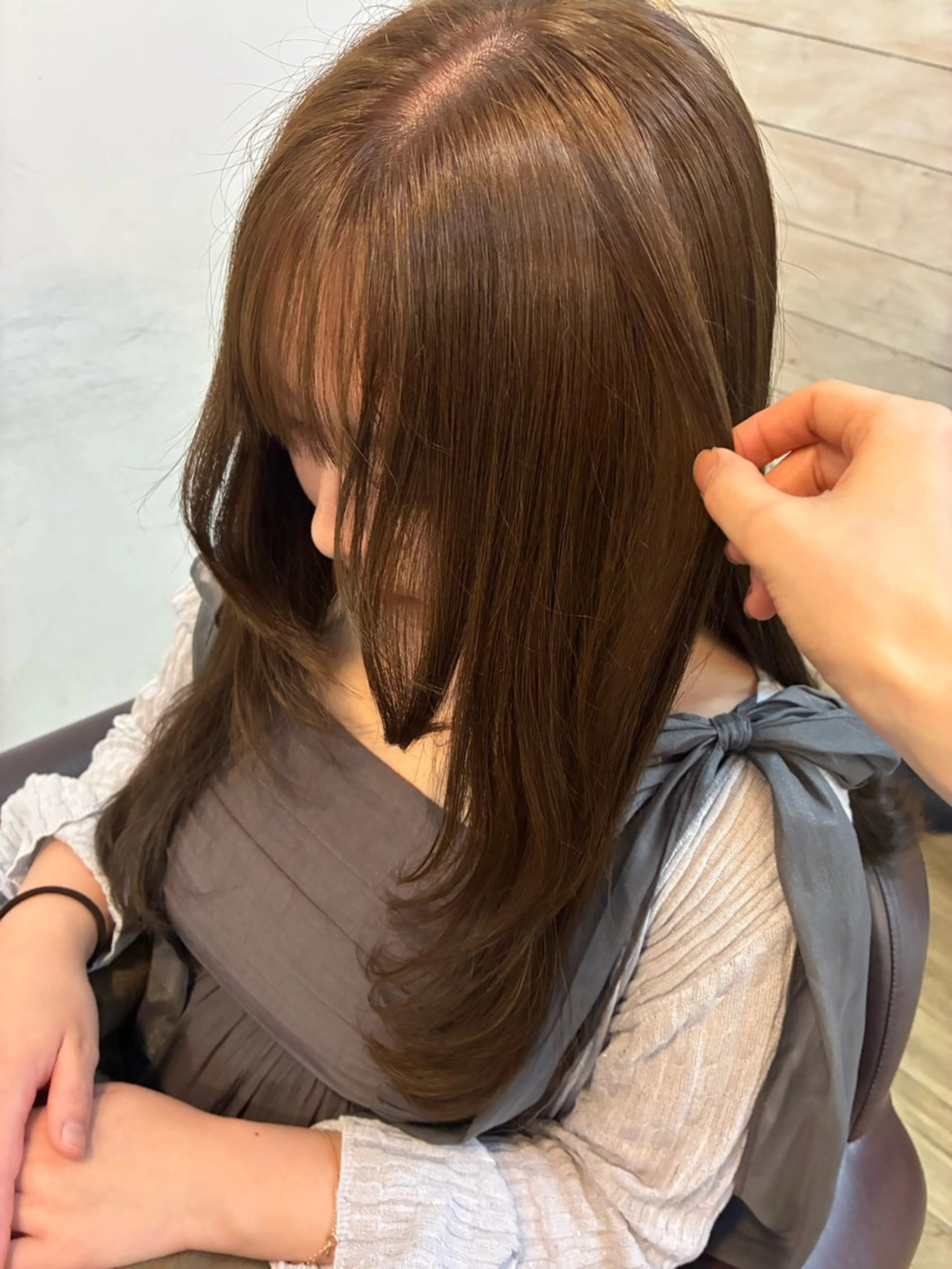 ロング カラー fumies.所属・勝又 胡真千のヘアスタイル
