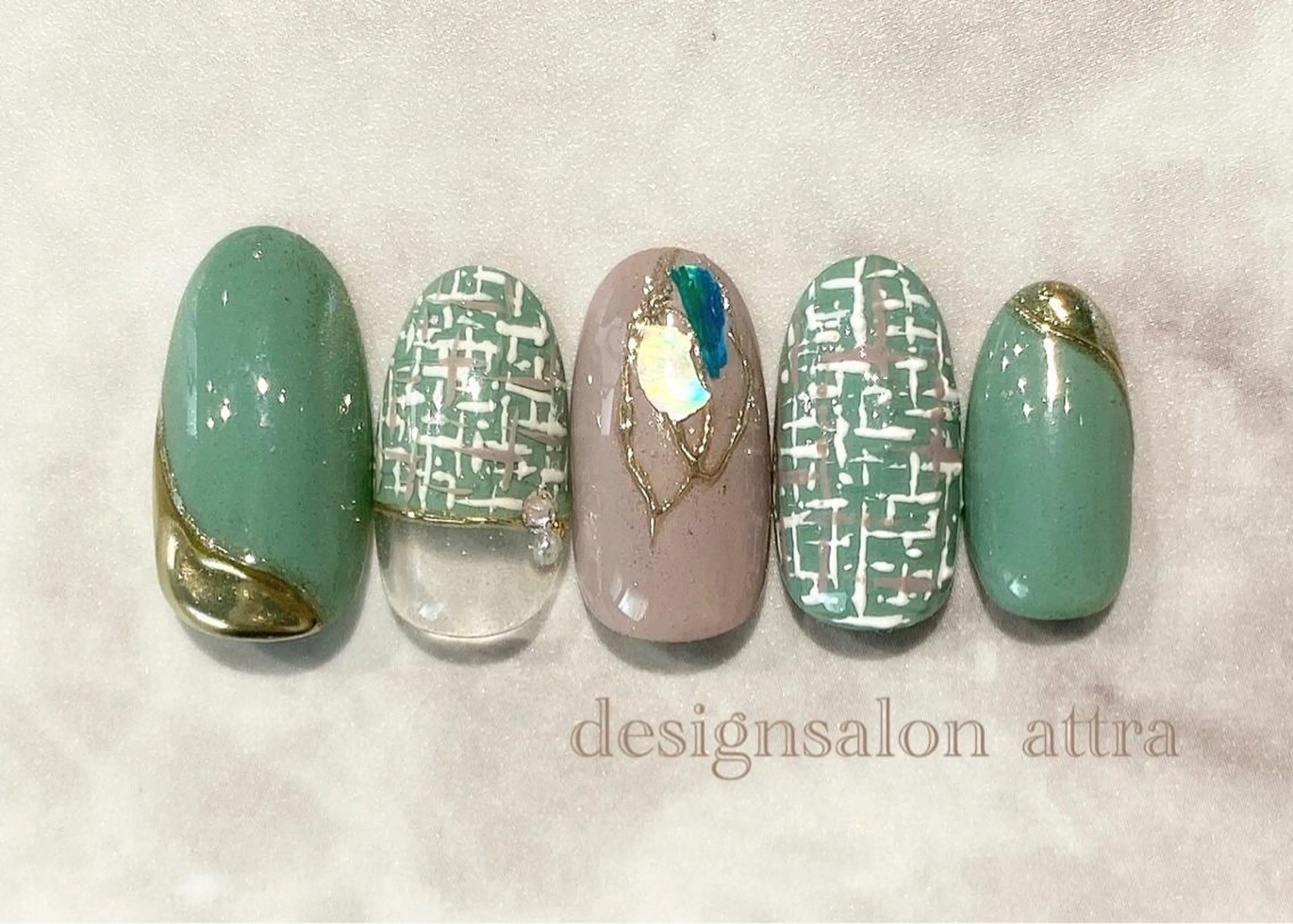 ネイル デザインサロン attra 本八幡店のネイルデザイン