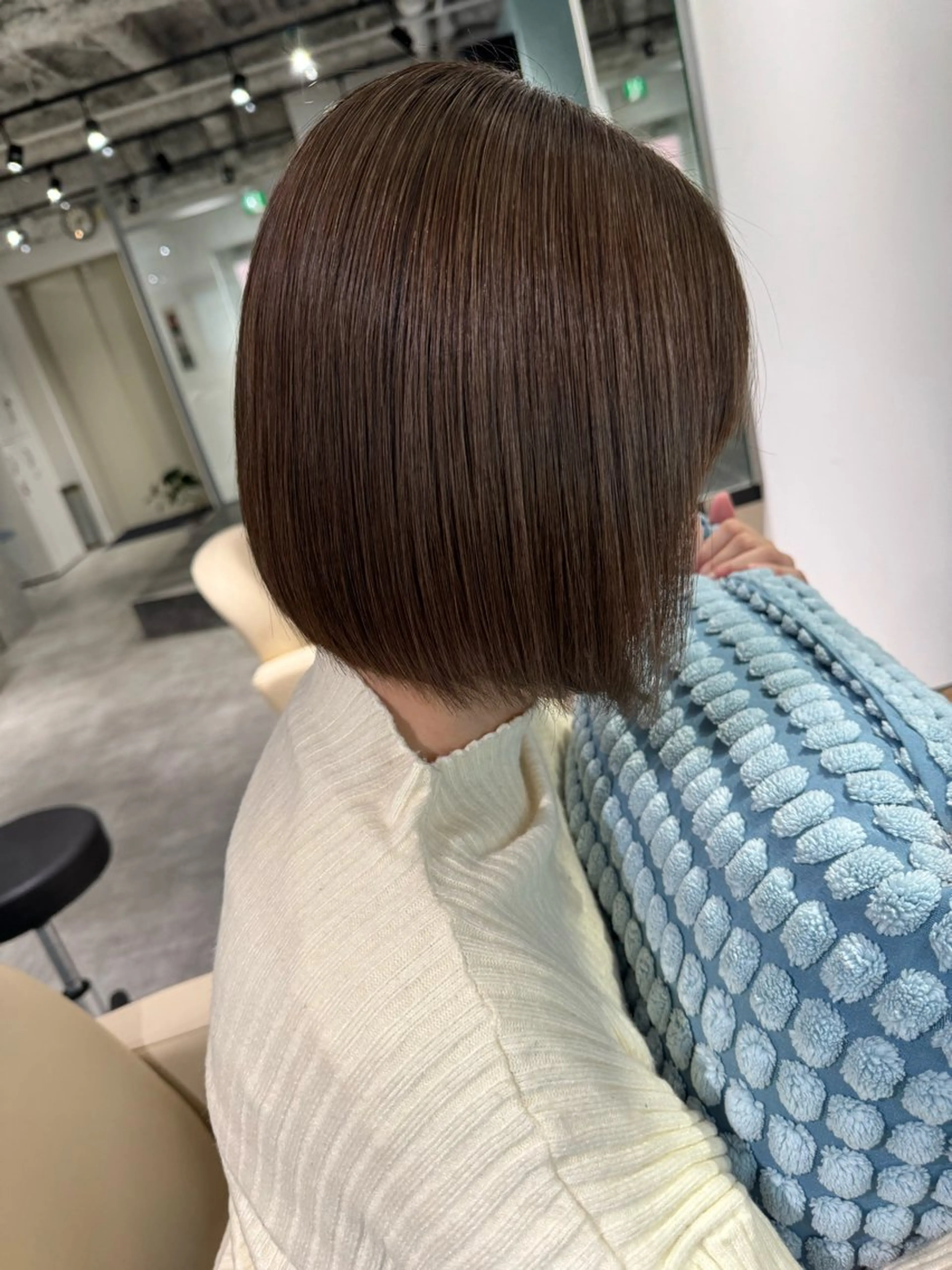 ショート カラー ボブ 髪質改善 レイヤーカット カット ヘアカラー トリートメント reverie【レヴリー】所属・夜23時まで予約🉑 reverieあきらのヘアスタイル