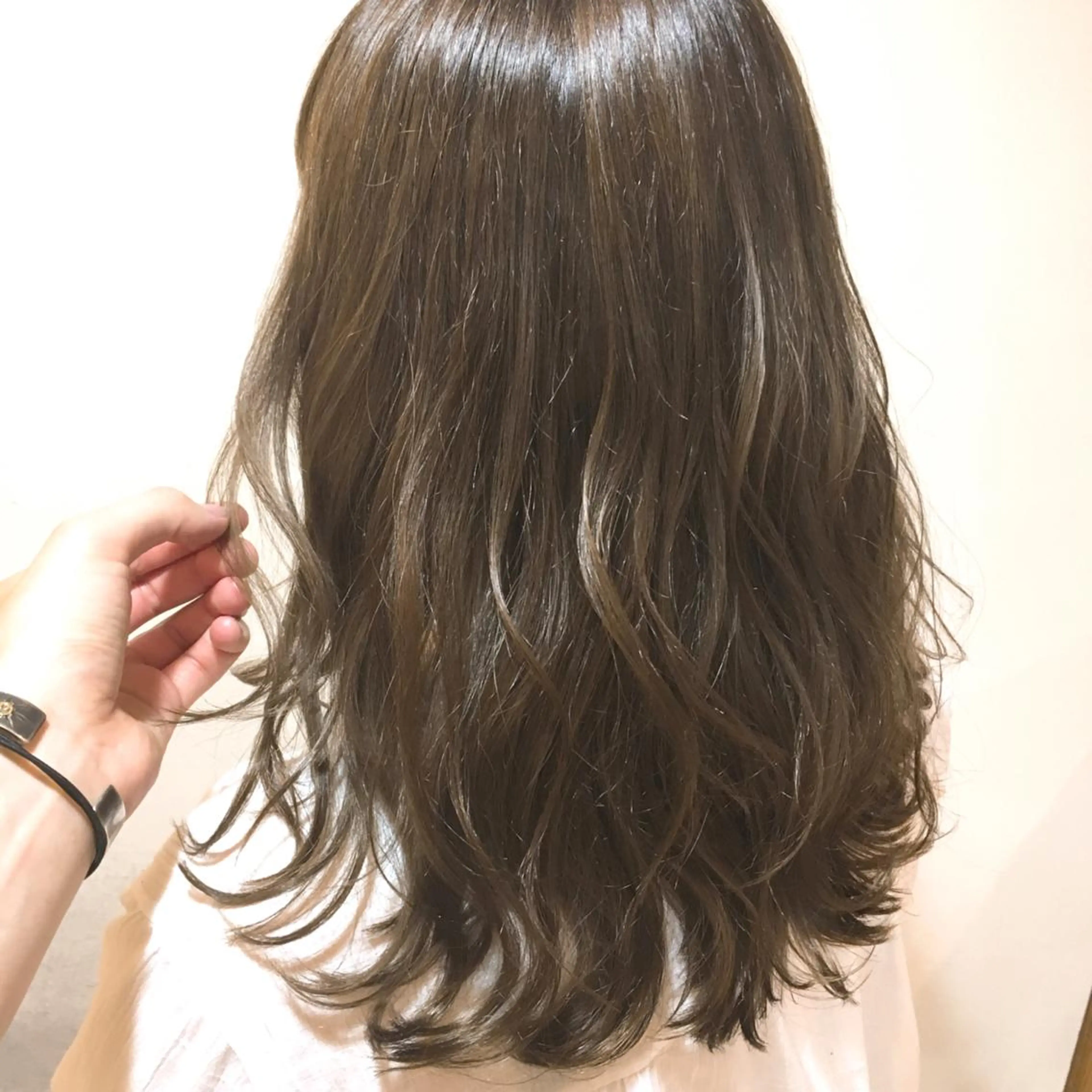 ロング カラー 🐝肥田 しょーと🐝のヘアスタイル