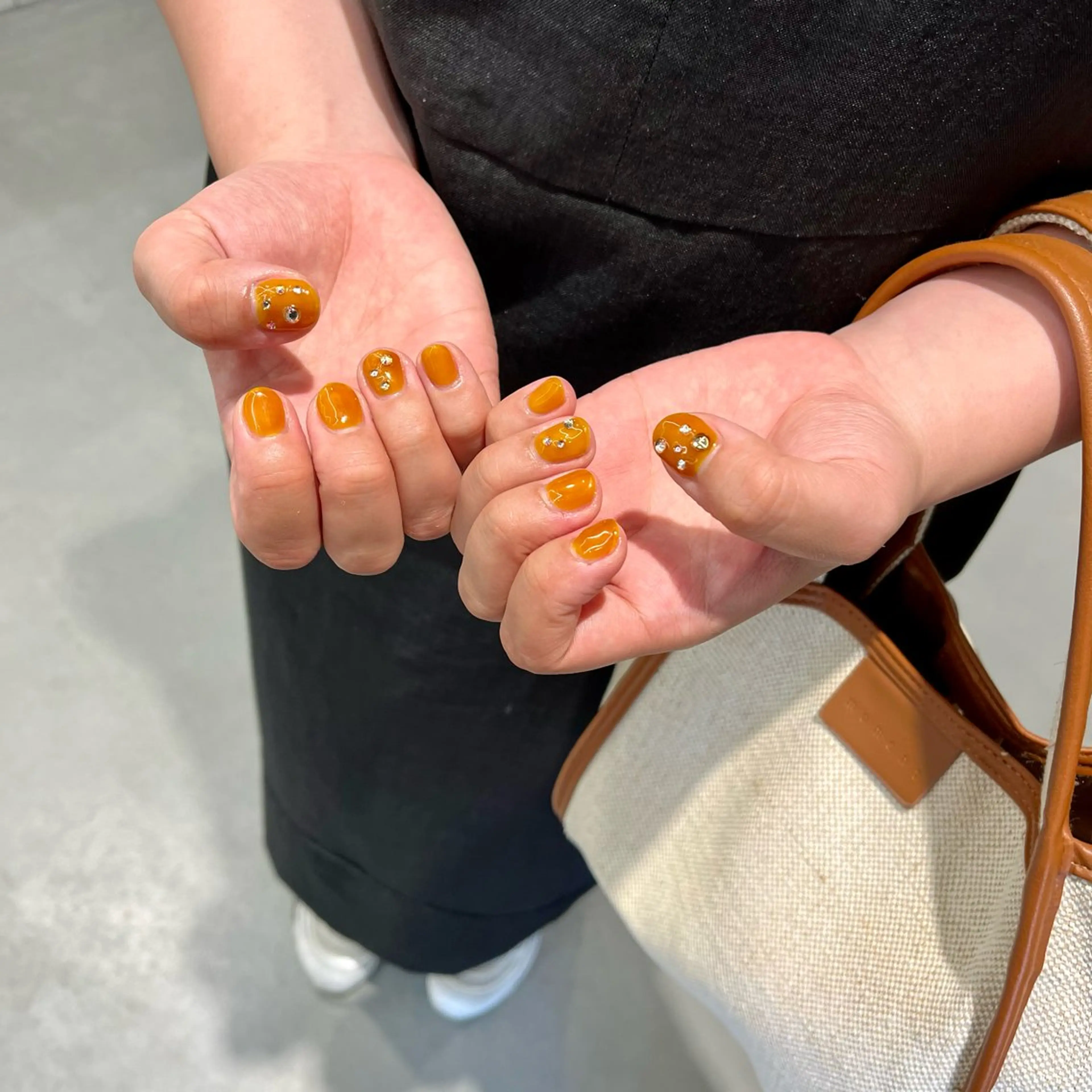 ネイル ストーンネイル Rizm secret所属・hitomi ︎✿のネイルデザイン