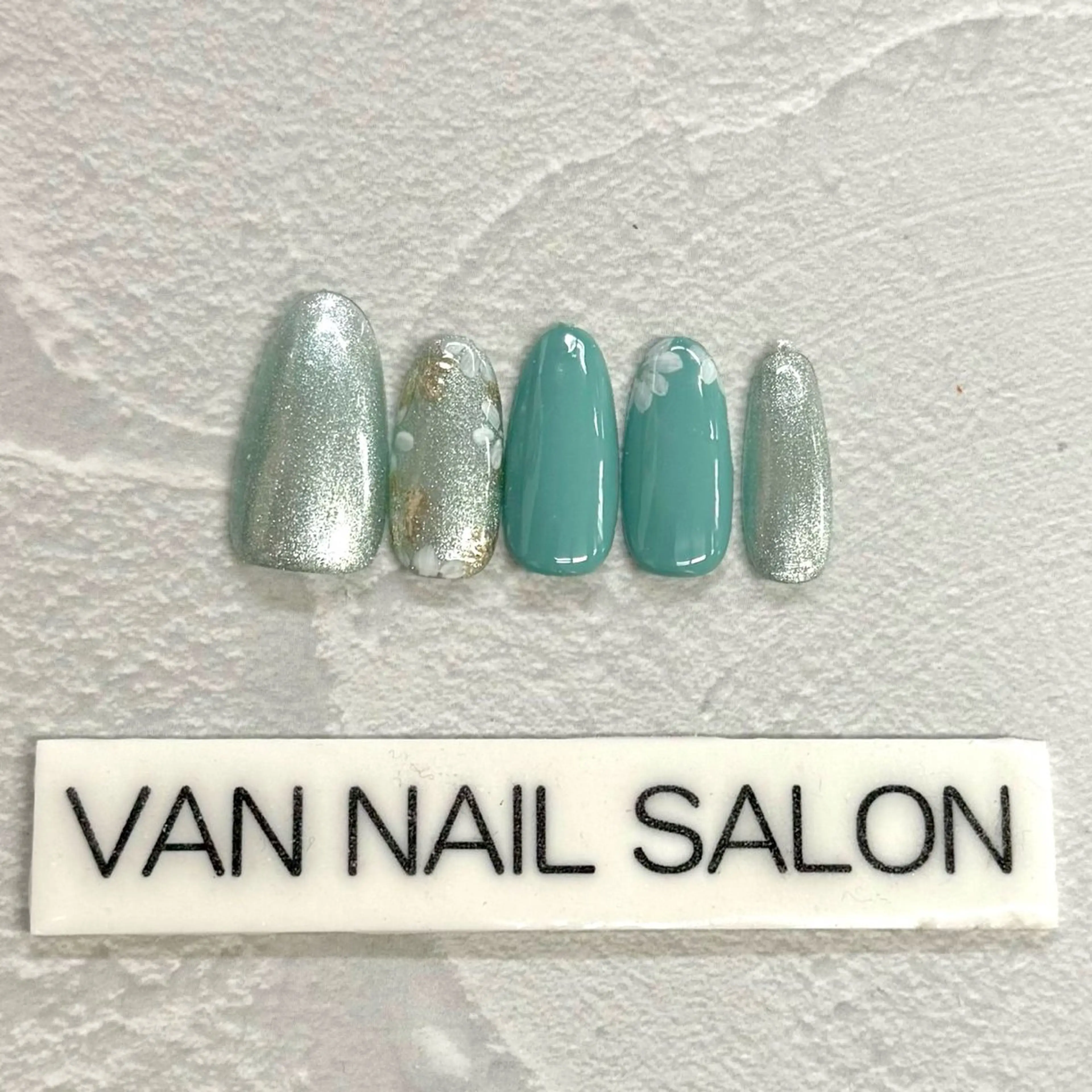 ネイル ハンドネイル Van Nail Salonのネイルデザイン