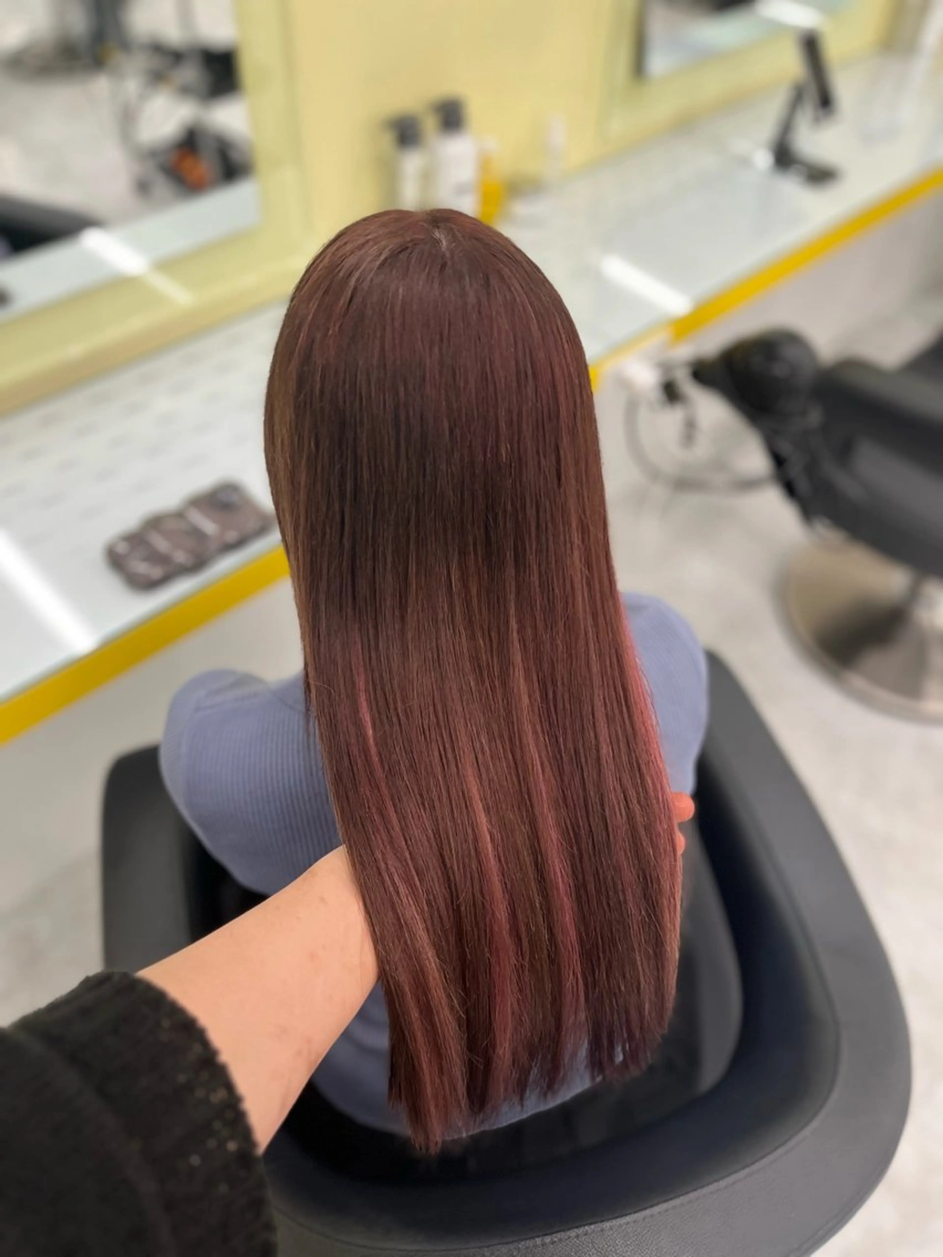 ロング カラー ハイトーンカラー 🦄レイヤーカットのヘアスタイル