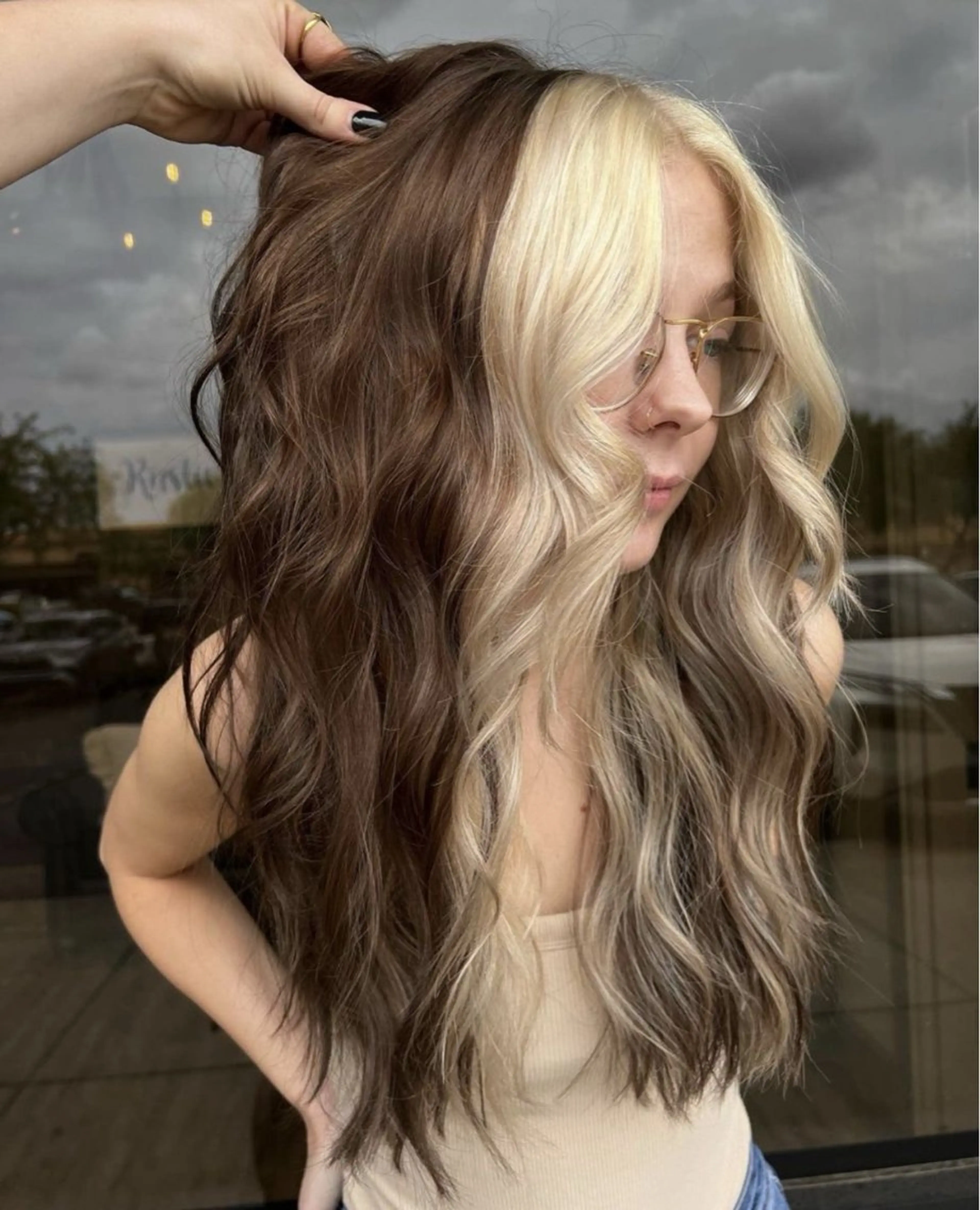 カラー ミストバング  フェイスフレーミング KON所属・KON /nozomiのヘアスタイル