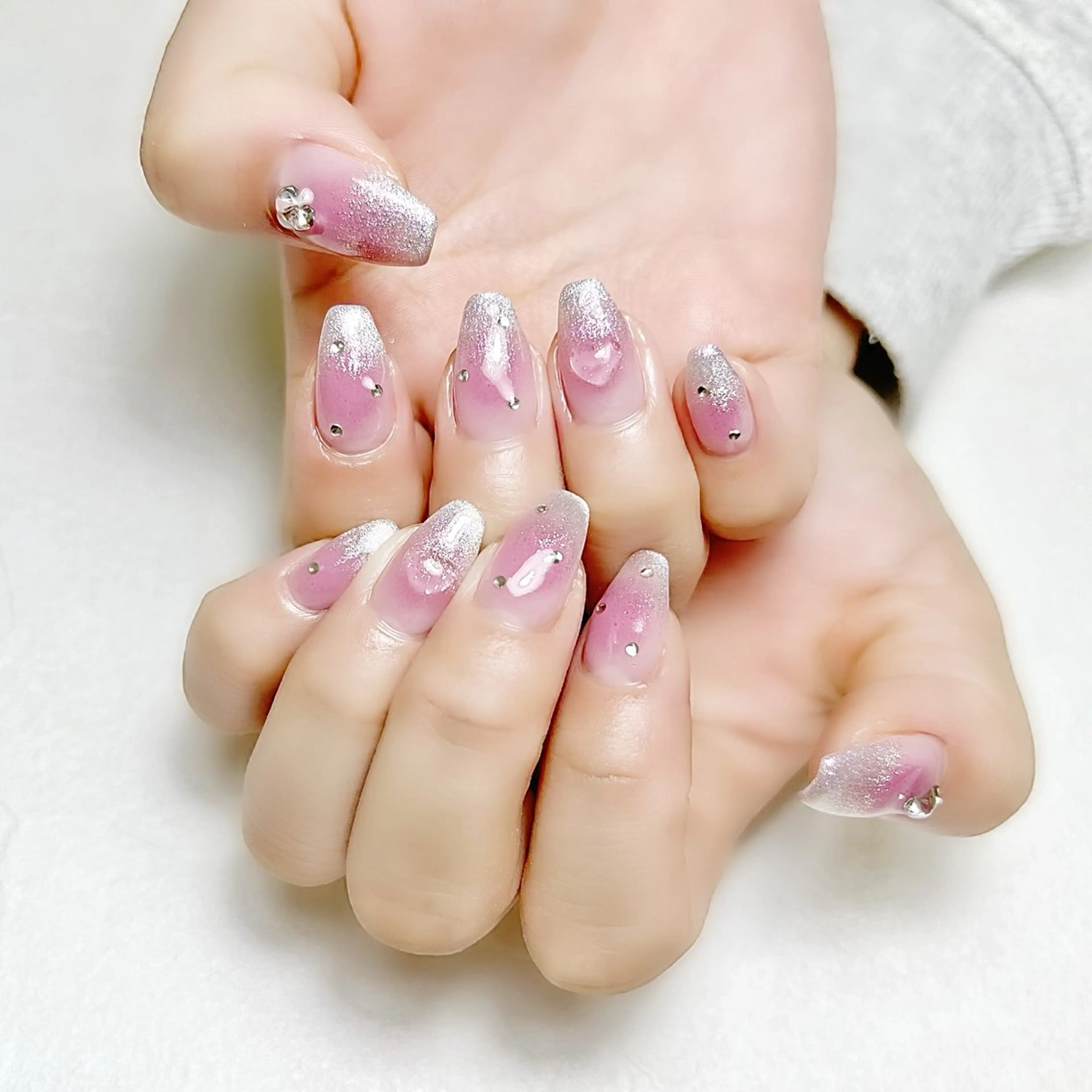 ネイル チークネイル マグネットネイル ピンク ワンホンネイル rouse nail RISATOのネイルデザイン