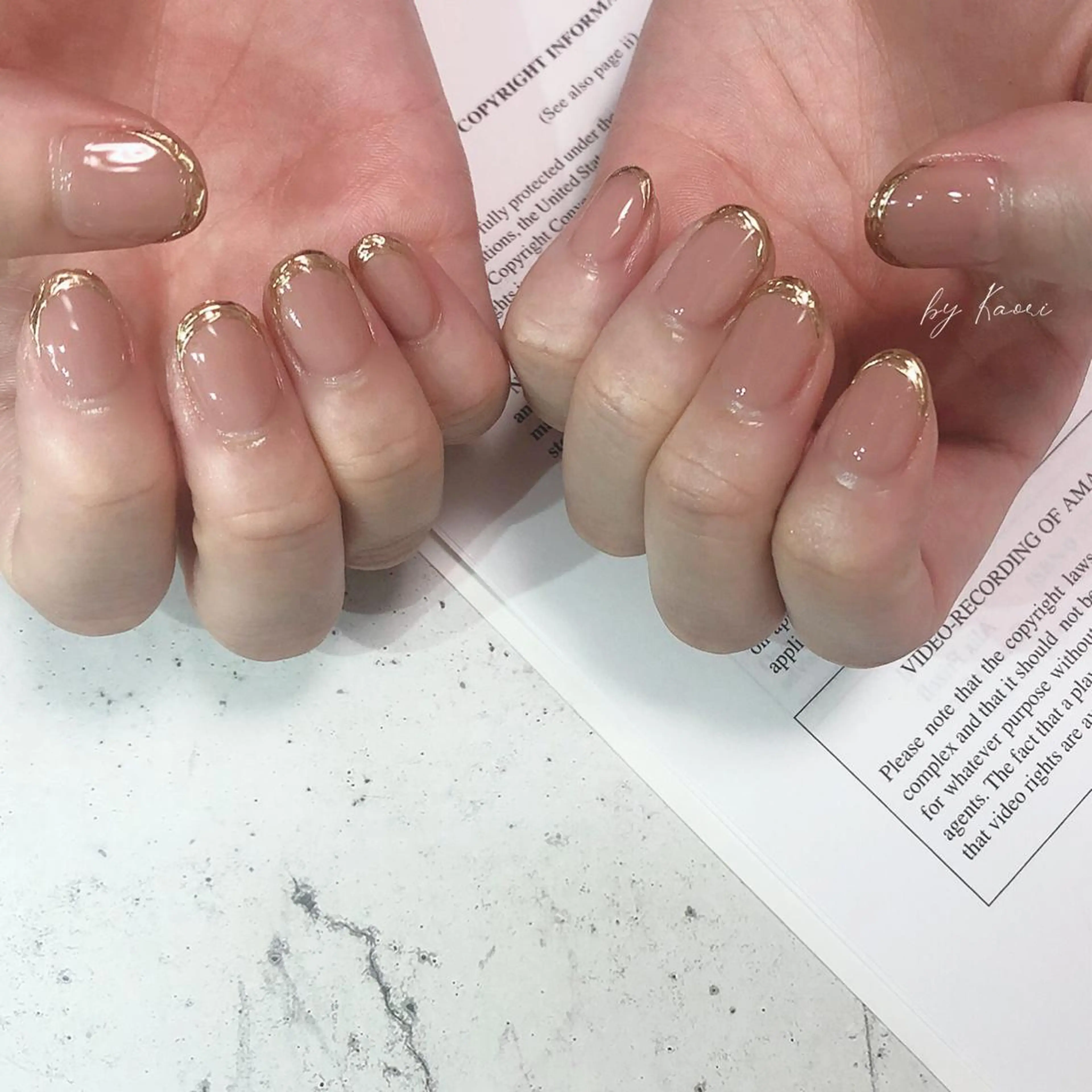 ネイル オーロラネイル ブラウン カジュアル フラワーネイル フットネイル _Defi_ by Kaoriのネイルデザイン