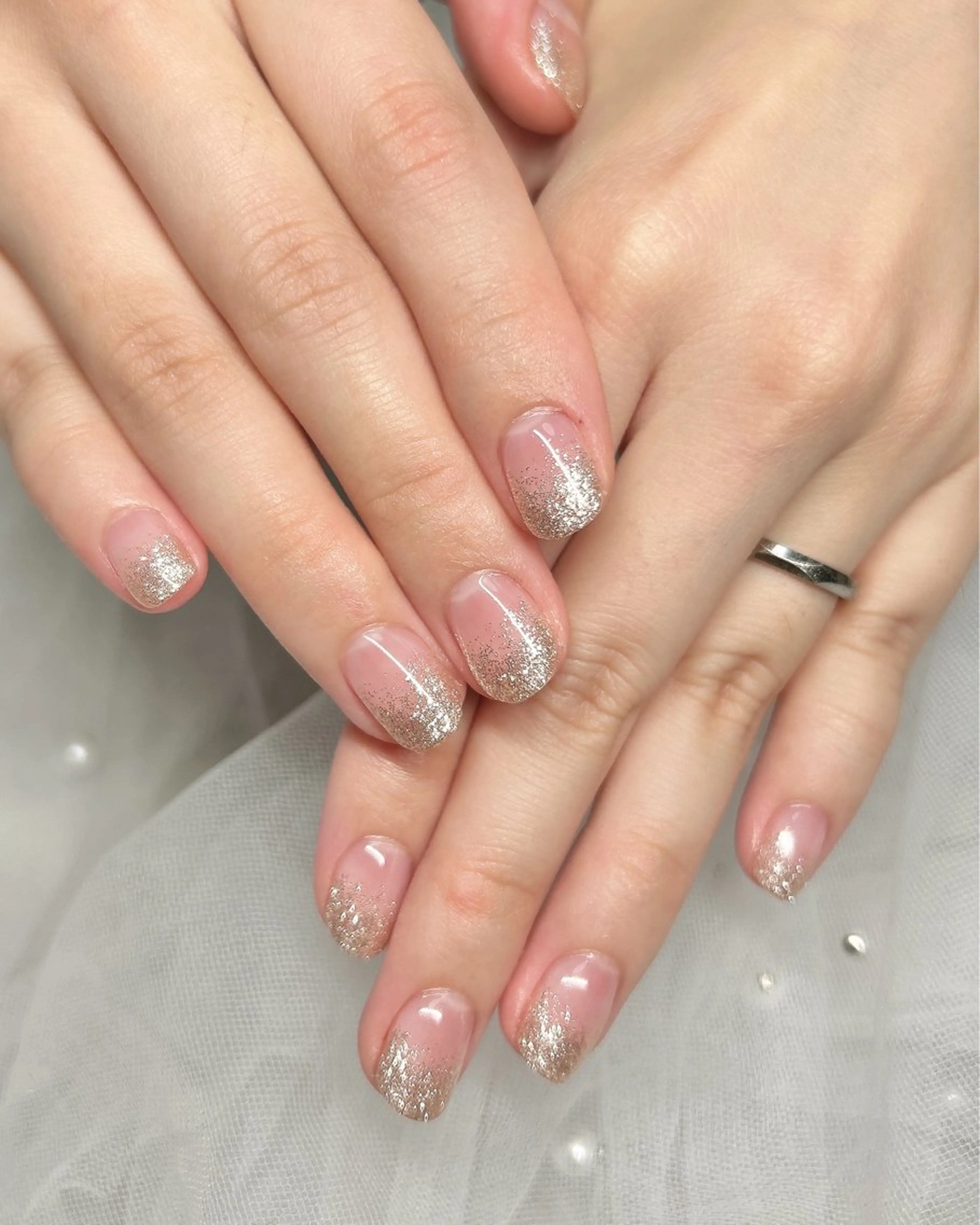 ネイル ゴールド キラキラネイル ハンドネイル ten nail salon　かえでのネイルデザイン