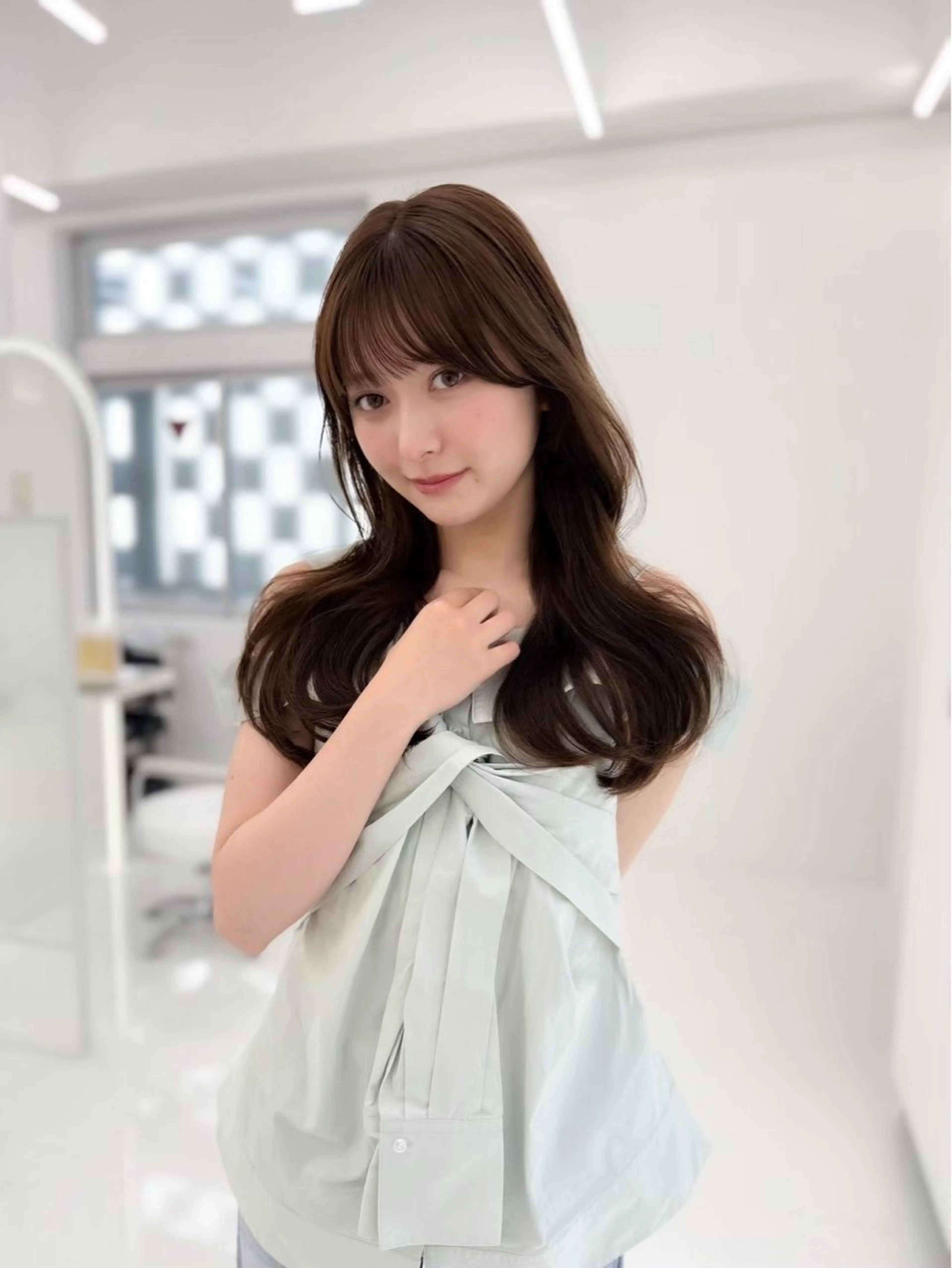 ロング カラー ヘアアレンジ ブラウンカラー くびれヘア カット ヘアカラー トリートメント 前髪/顔周り/透明感 艶カラーとどさんのヘアスタイル