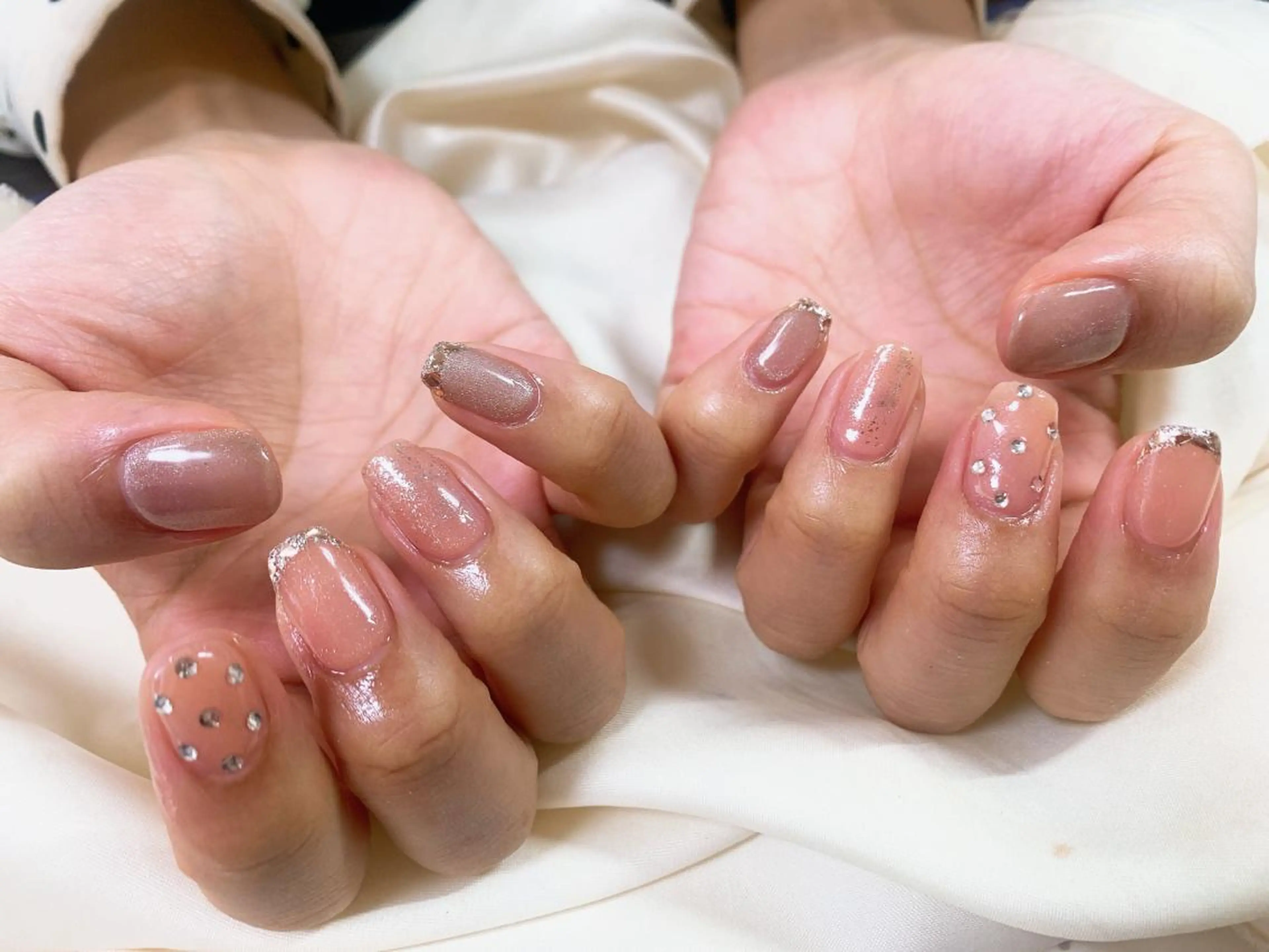 ネイル オーロラネイル フラワーネイル フットネイル フレンチネイル ジェルネイル kikinail 溝の口のネイルデザイン