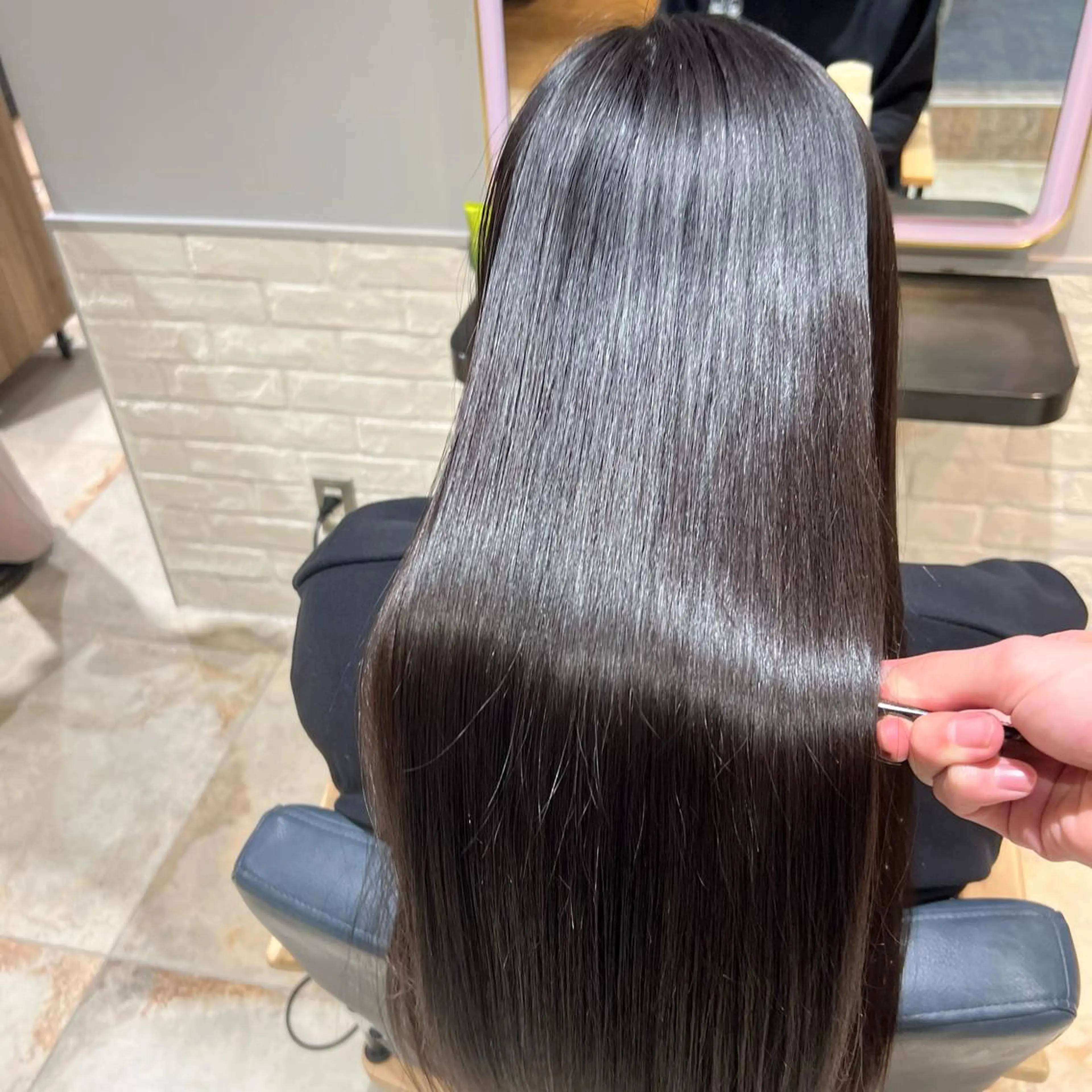 ロング Nyne所属・🍀失敗しない 縮毛矯正熊谷竜馬🍀のヘアスタイル