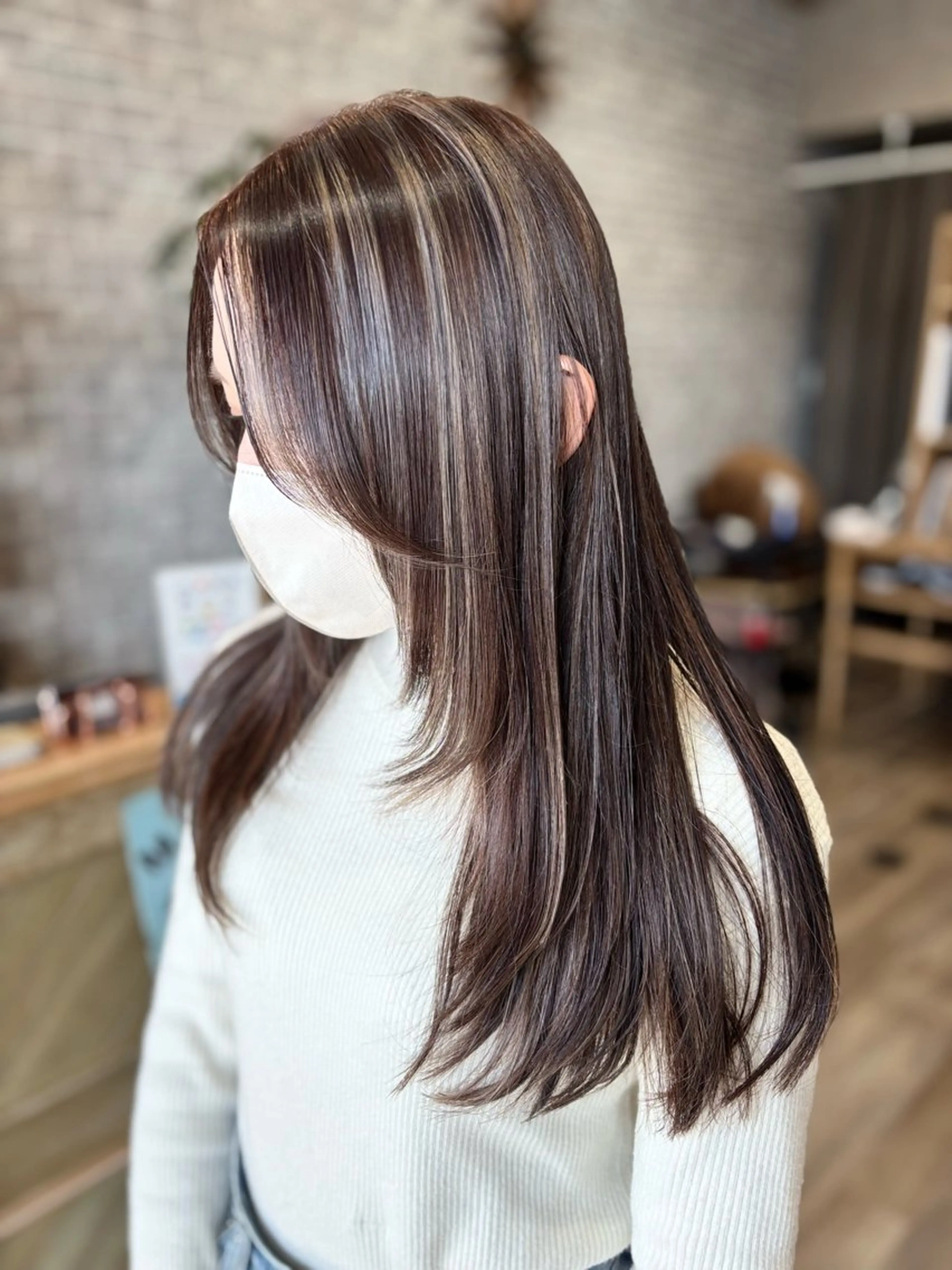 ロング ハイライト レイヤーカット カット ヘアカラー Welila by haku所属・Yuuki ウェリラバイハクのヘアスタイル