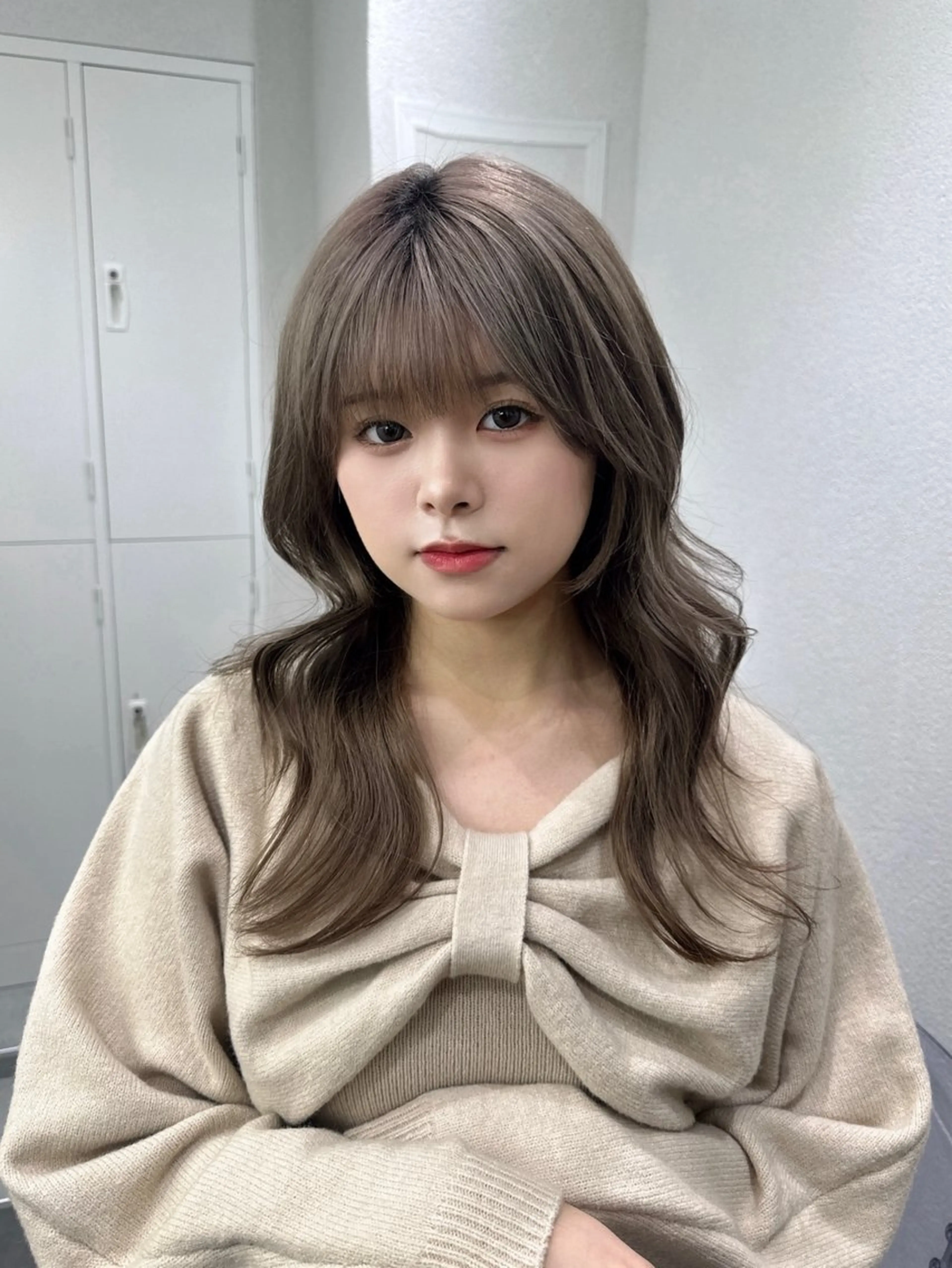 セミロング 韓国レイヤー透明感 カラーヨウスケのヘアスタイル