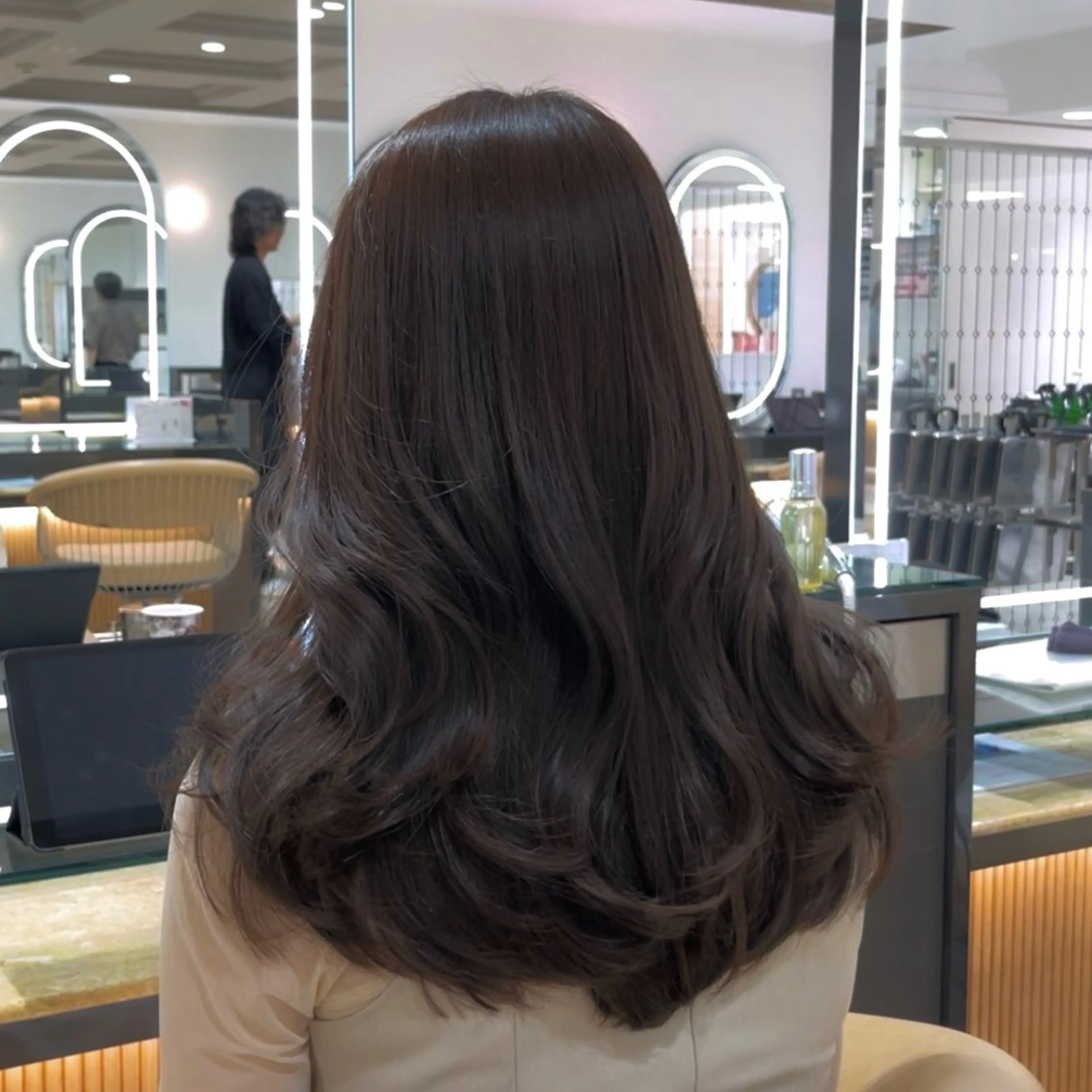 セミロング レイヤーカット ローレイヤー カットモデル/ 透明感ヘア/成瀬裕介のヘアスタイル