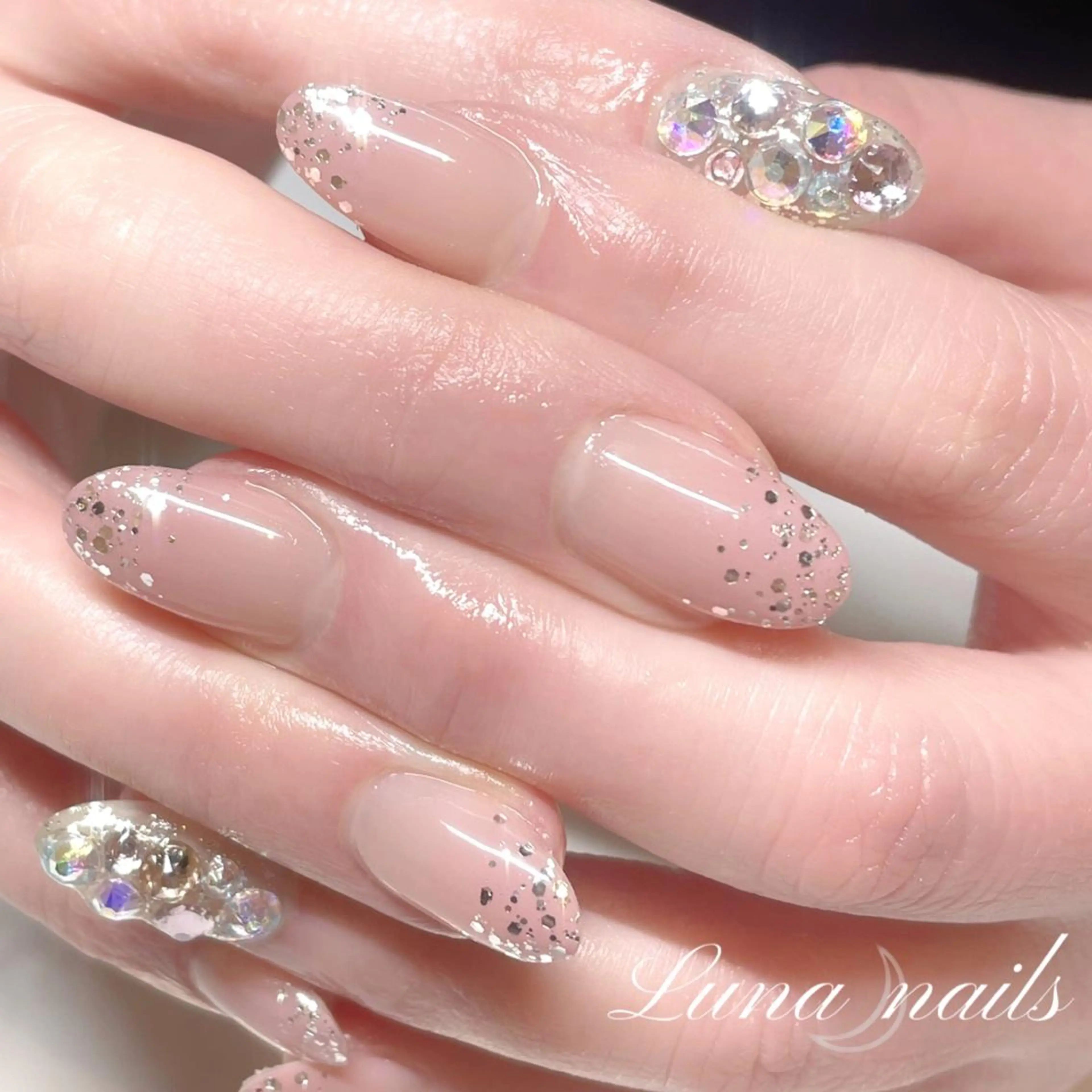 ネイル フレンチネイル グラデーション ラメ(グリッター) Luna  nails所属・yuka Luna nailsのネイルデザイン