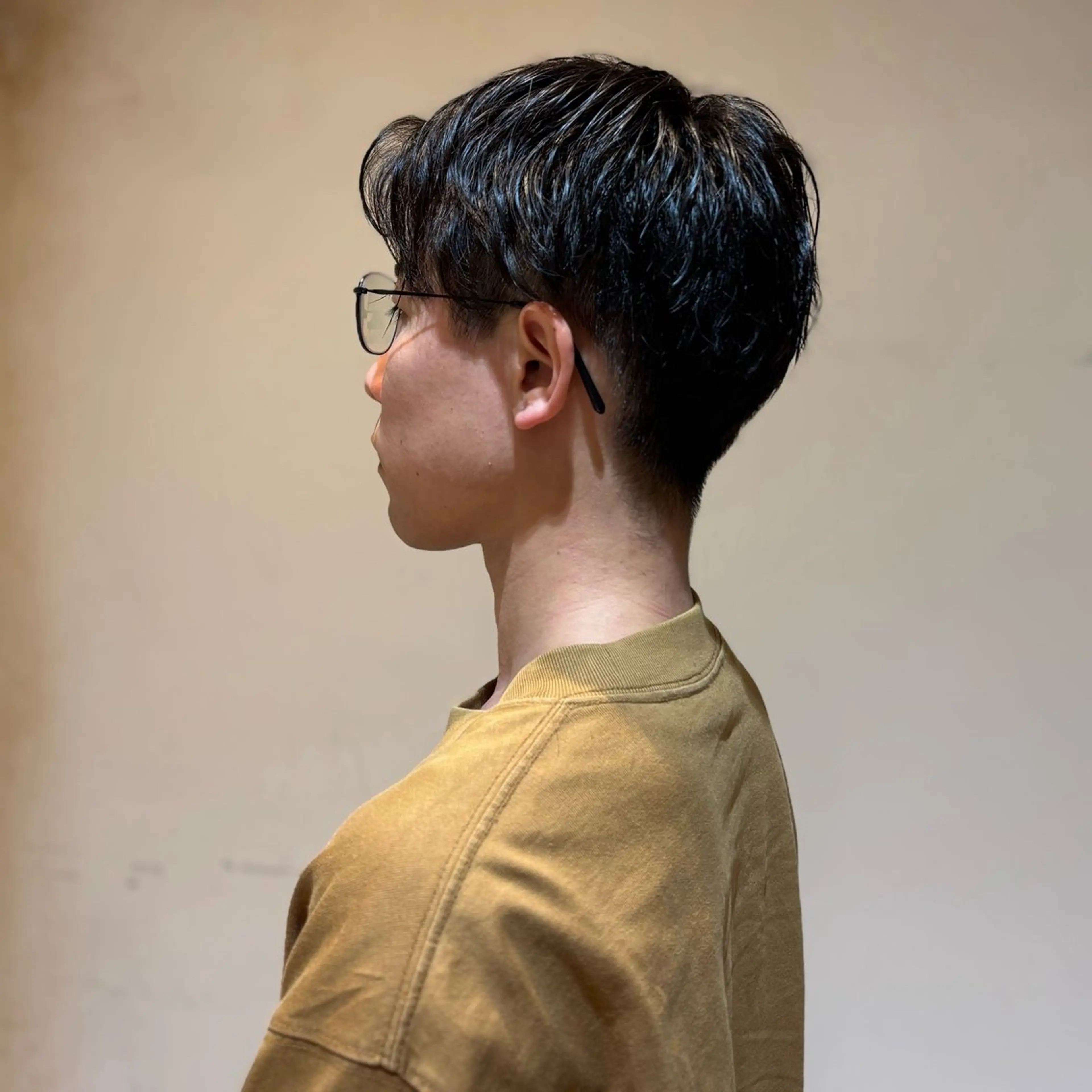 メンズ カット ハイトーン/レイヤー 艶カラー🎀まおのヘアスタイル