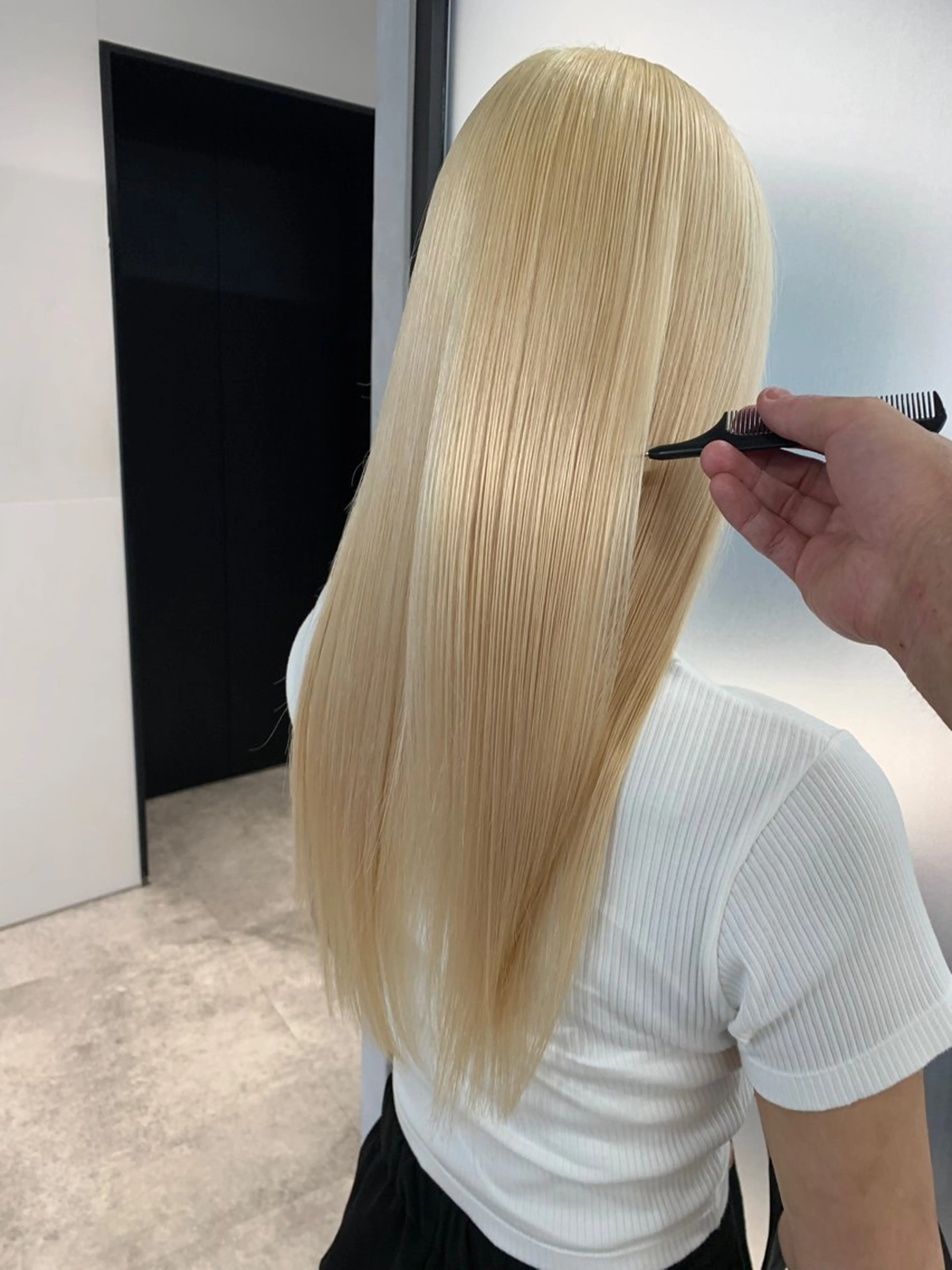 ショート カラー ヘアアレンジ カット ヘアカラー トリートメント ヘッドスパ ハイトーン/美髪矯正 🍃大江拓実のヘアスタイル