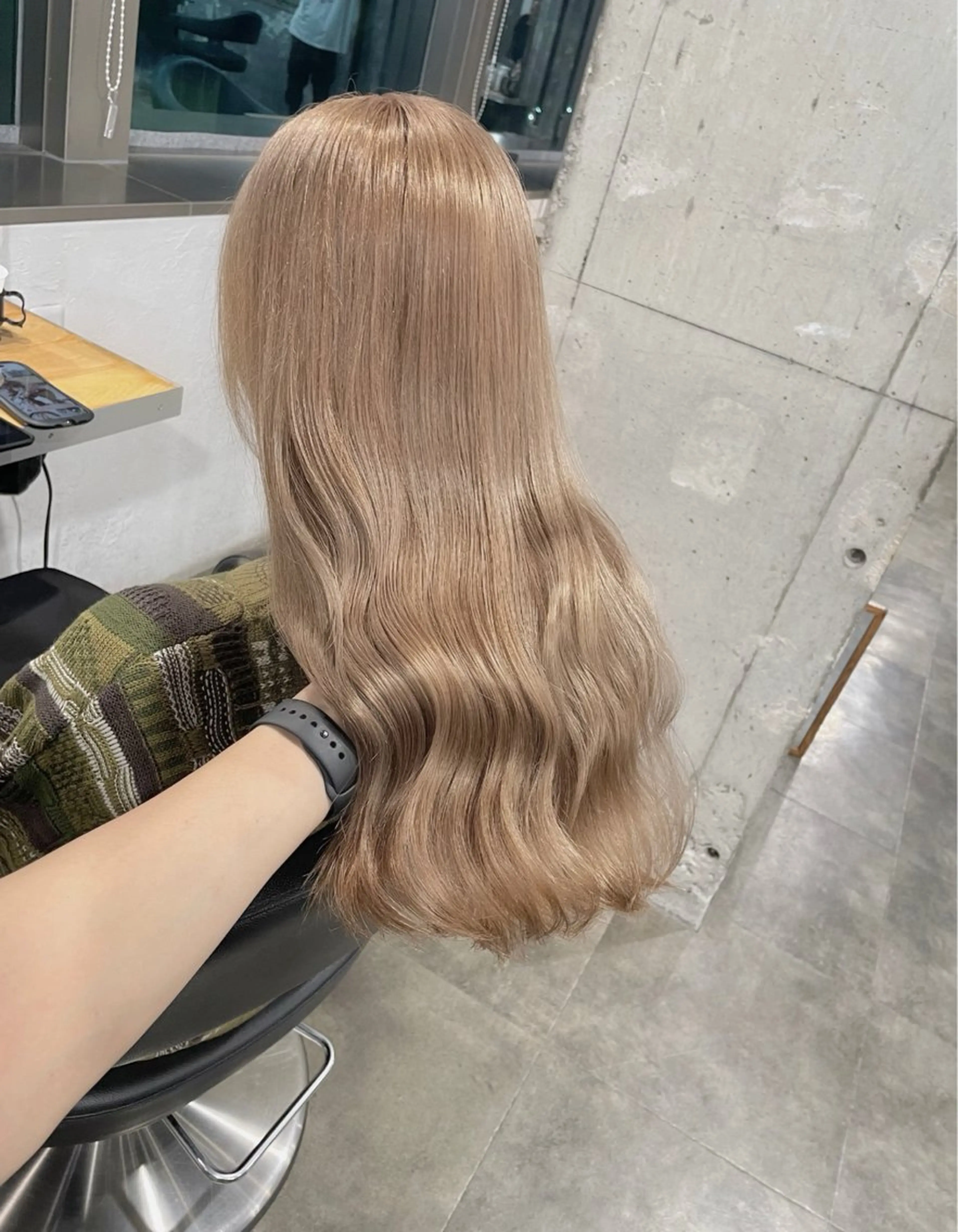 ロング カラー ヘアカラー トリートメント ヘッドスパ ヘアセット ベージュカラー💖 やすひろのヘアスタイル