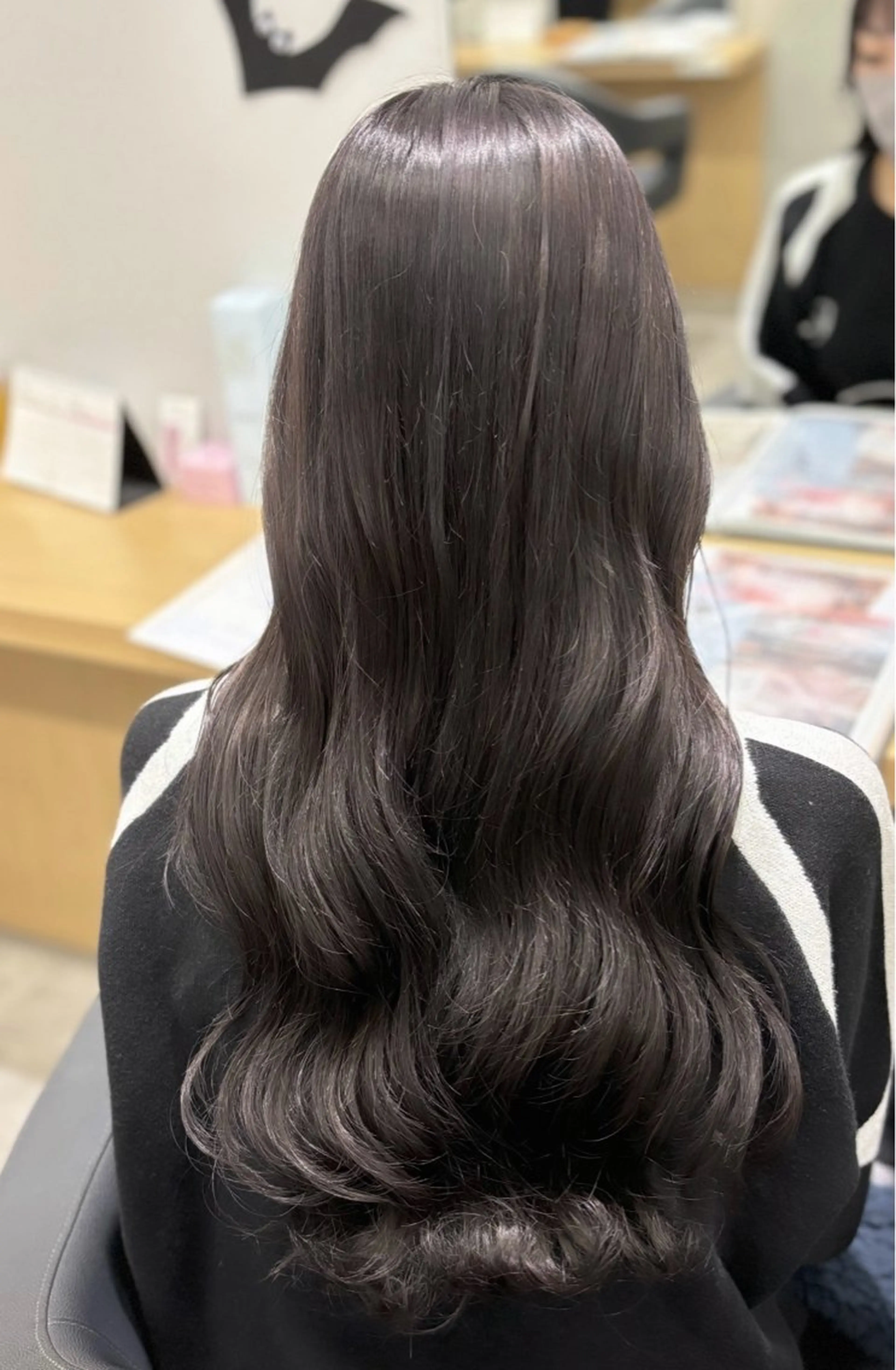 ロング 服部 真希のヘアスタイル