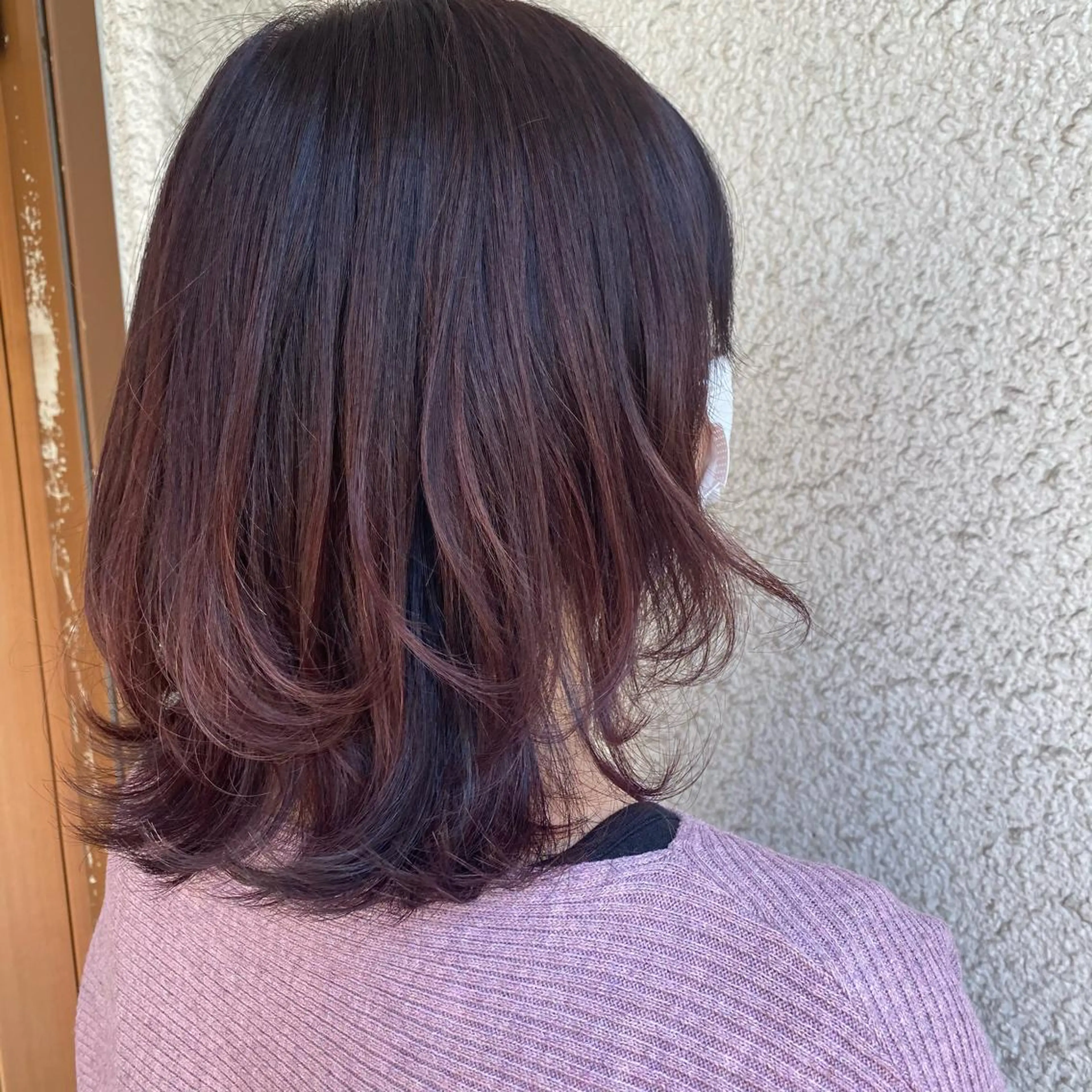 ミディアム パープルカラー 猪股 華乃のヘアスタイル