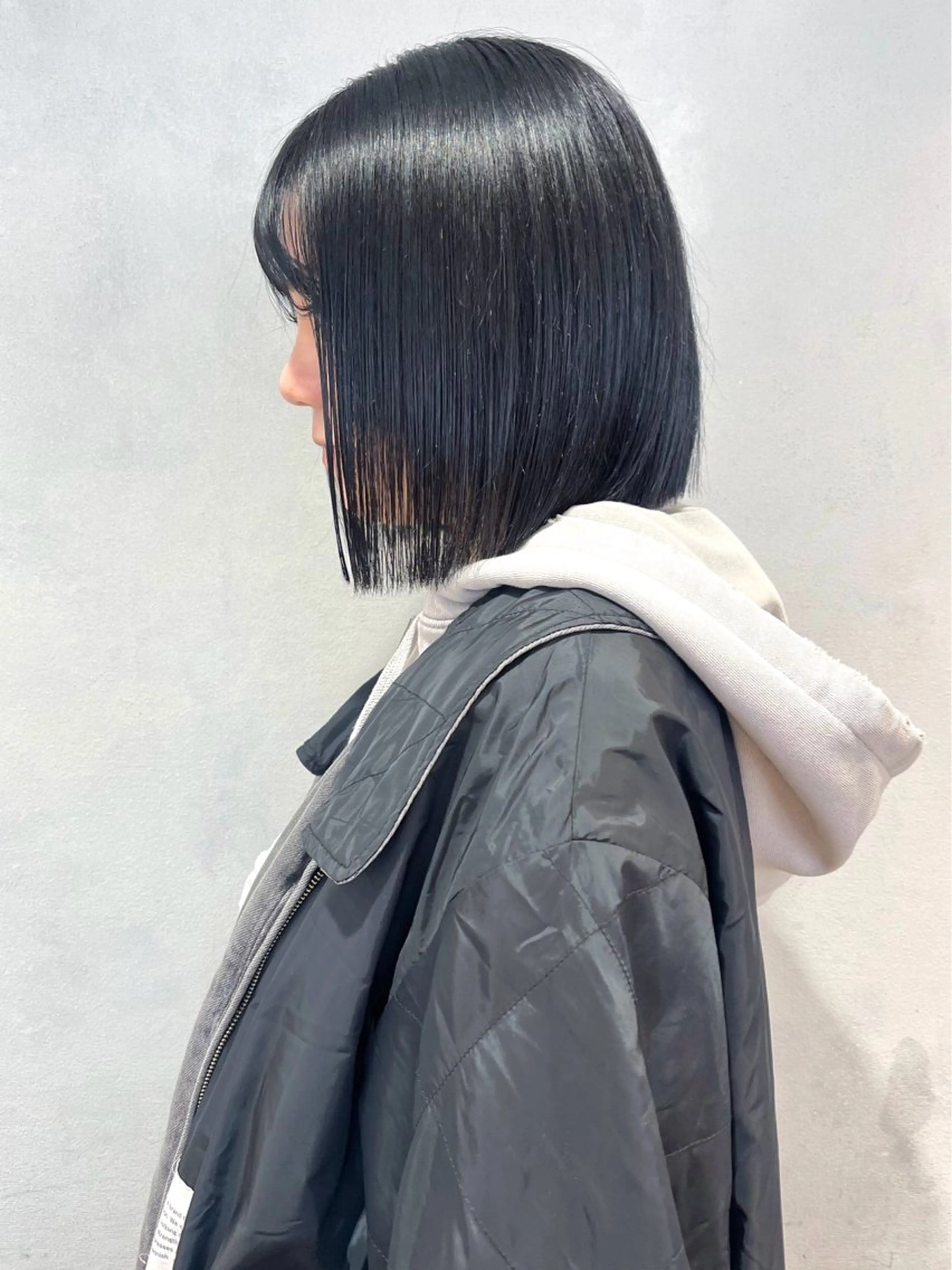 ショート カラー ヘアカラー トリートメント 地毛風ストレート ミニボブ🌷江梨🍎のヘアスタイル