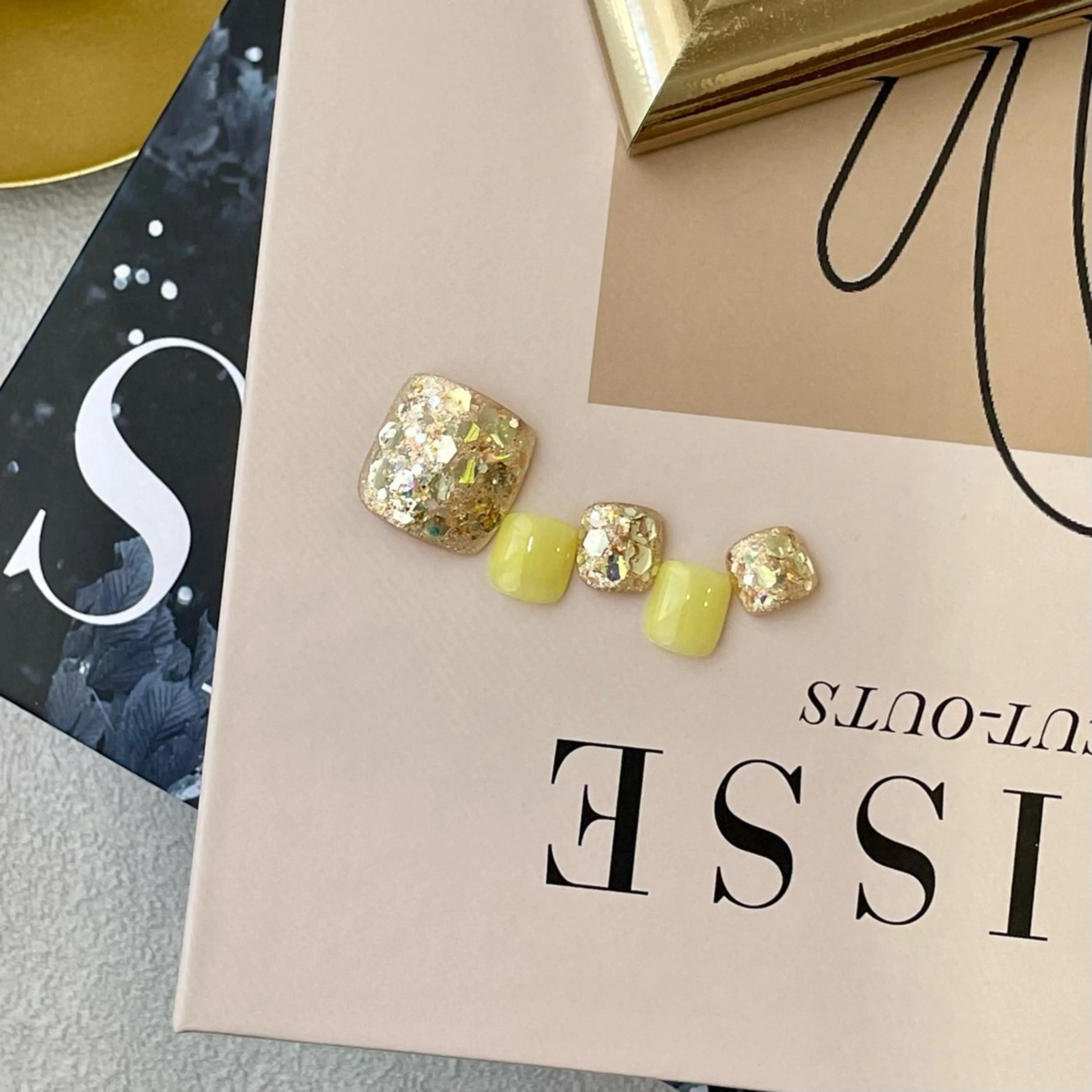 ネイル フットネイル キラキラネイル ラメ(グリッター) ワンカラーネイル en nail  心斎橋のネイルデザイン