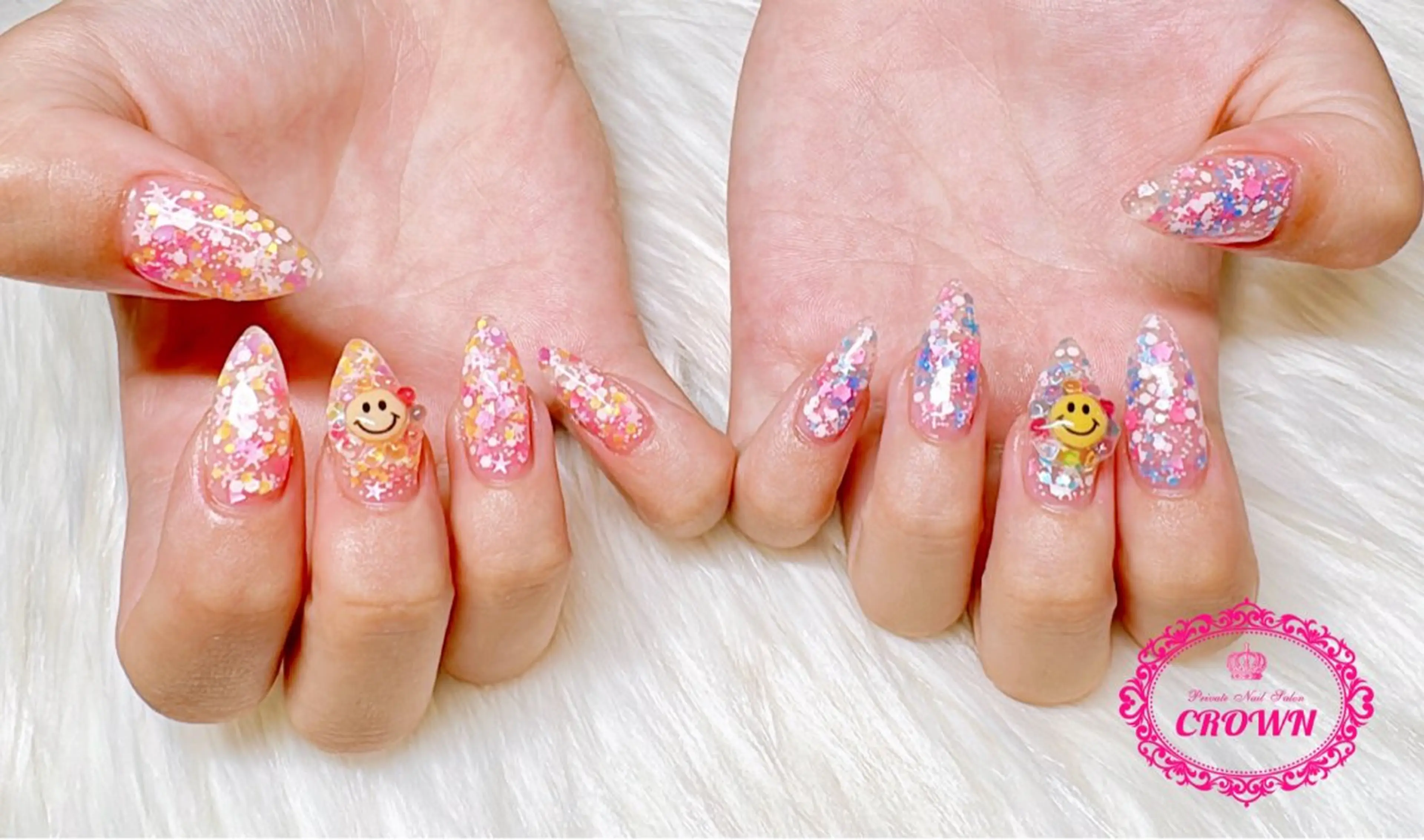 ネイル CROWN プライベートサロンのネイルデザイン