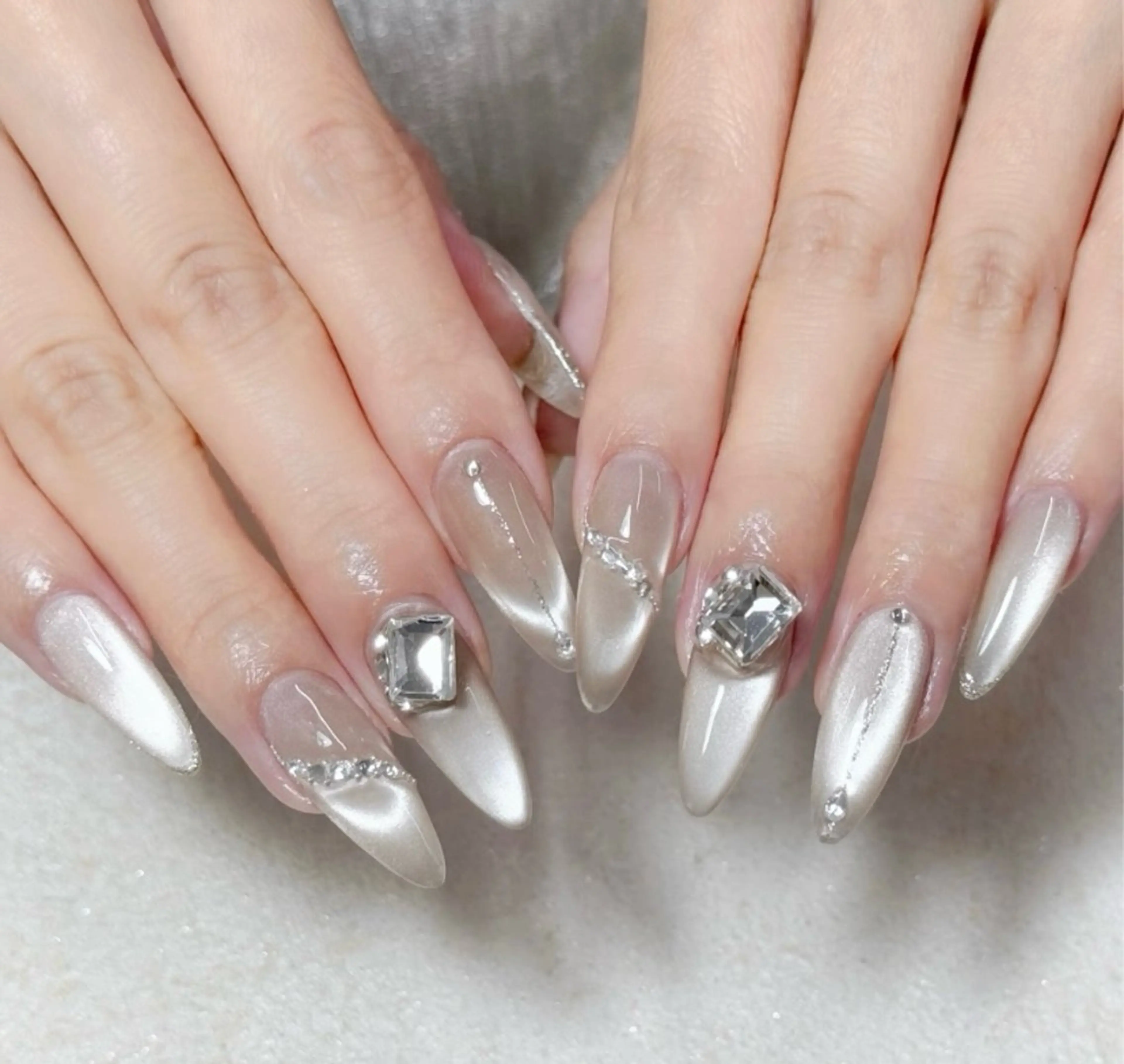 ネイル オーロラネイル チークネイル フレンチネイル 韓国ネイル マグネットネイル ハンドネイル ANA 168 池袋のネイルデザイン