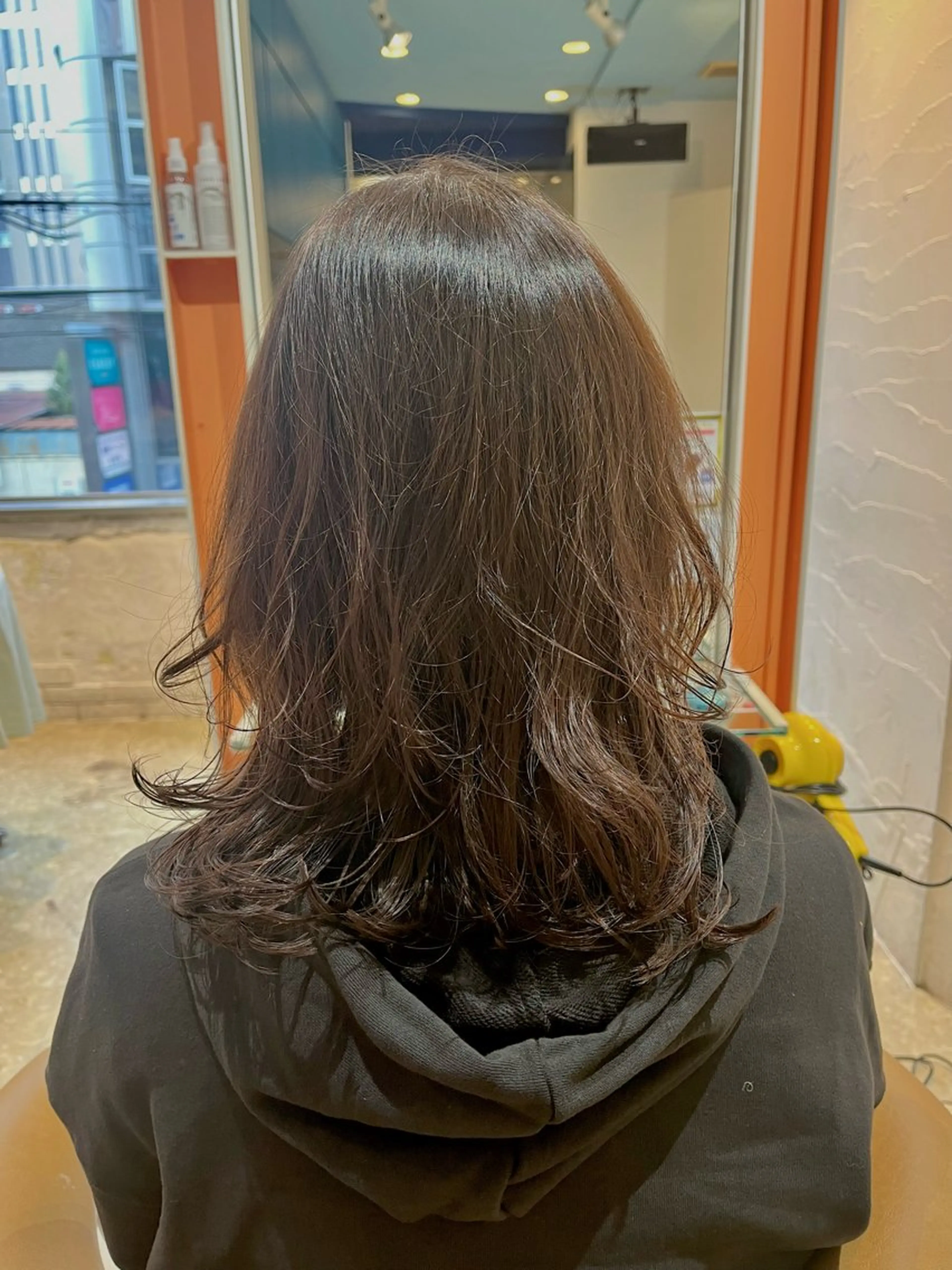 セミロング カット パーマ うしだ かおるのヘアスタイル