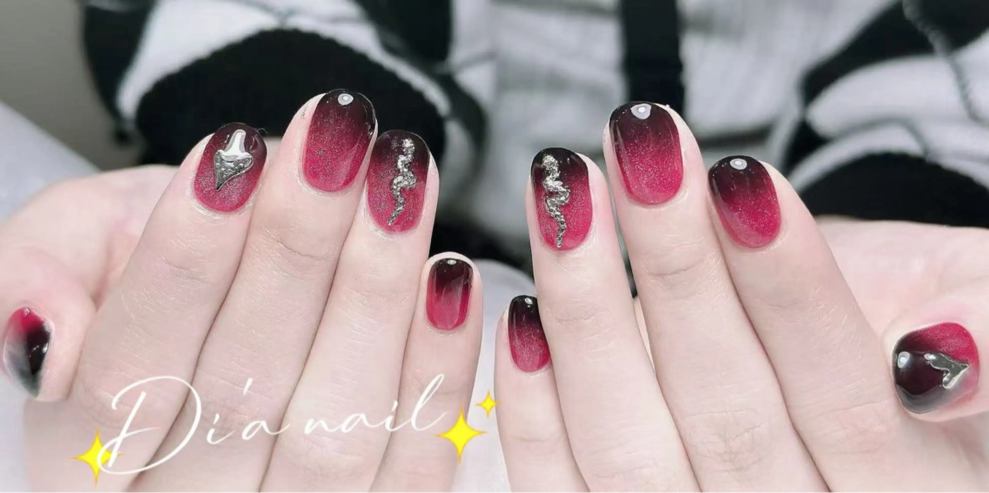 ネイル チークネイル ジェルネイル グラデーション マグネットネイル ニュアンスネイル Di'a nail ネイルサロンのネイルデザイン