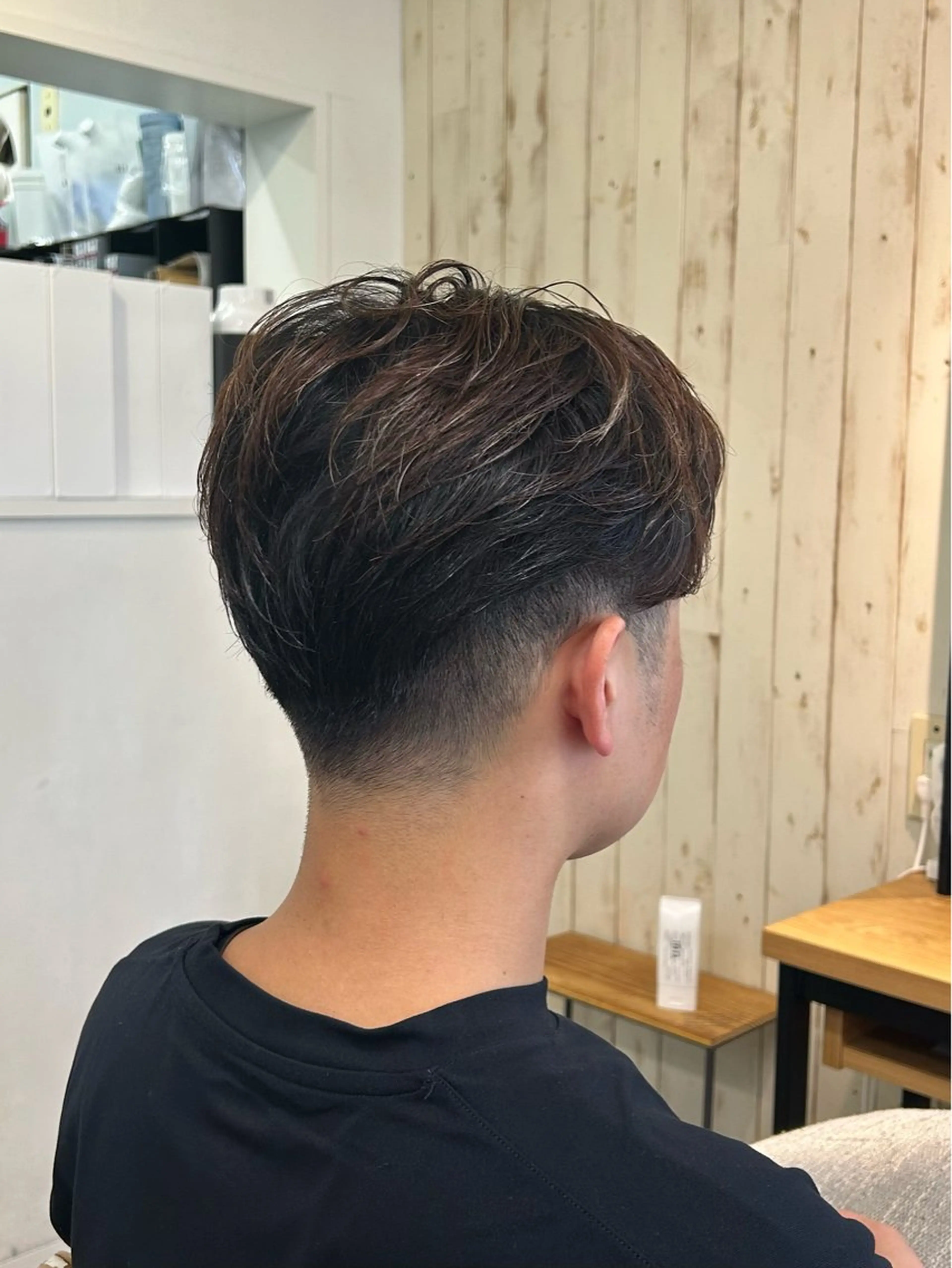 メンズ センターパート フェードカット 刈り上げ カット ⚜️メンズ特化 ひかる⚜️のヘアスタイル