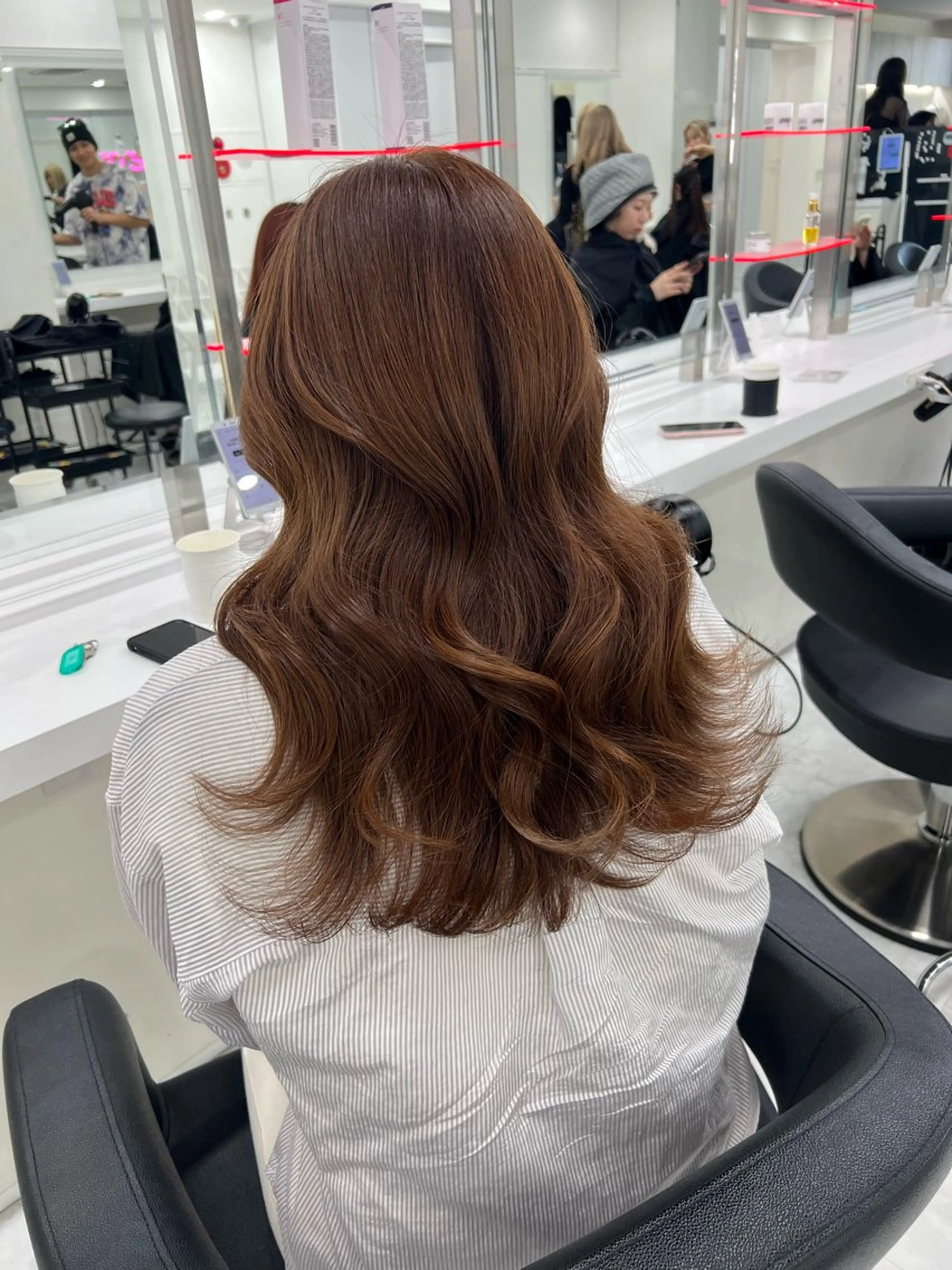 ロング カラー オリーブカラー🫒 レイヤーカット✂︎のヘアスタイル
