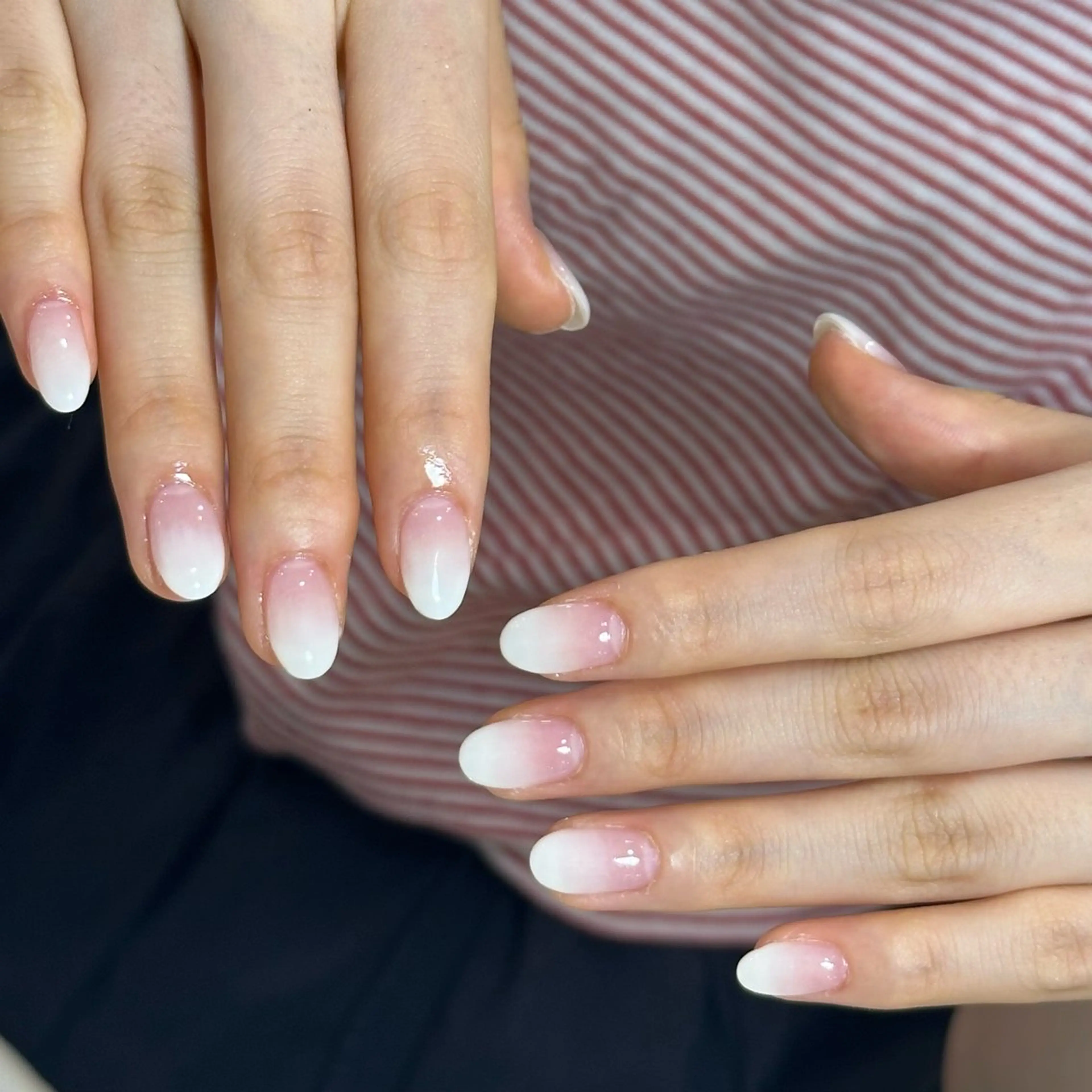 【急募!9/26】テストモデル様HAND🎀オフなし白グラデーション(⚠️お爪の状態により白フレンチに変更する場合も有)の写真