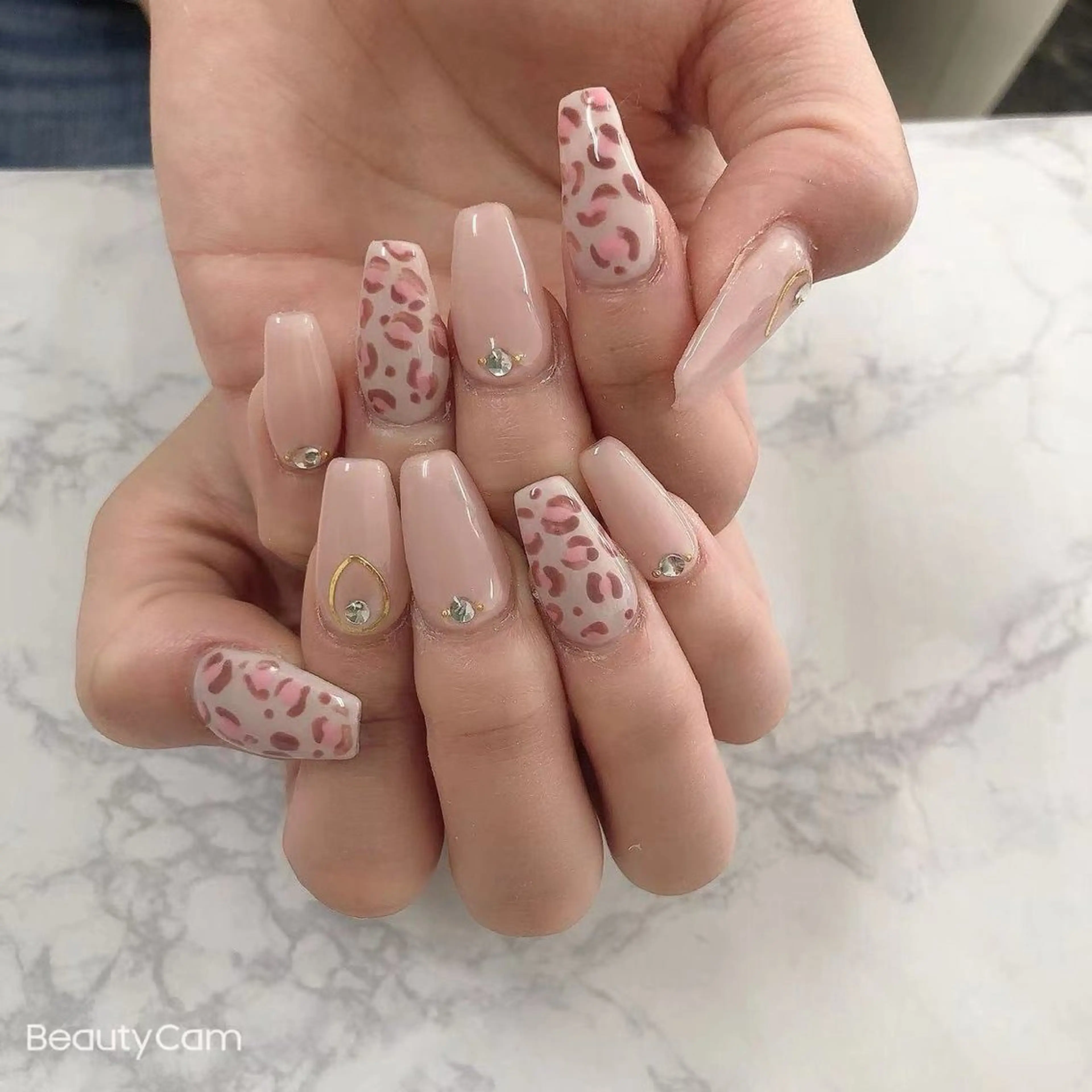 ネイル Minoan Tのネイルデザイン