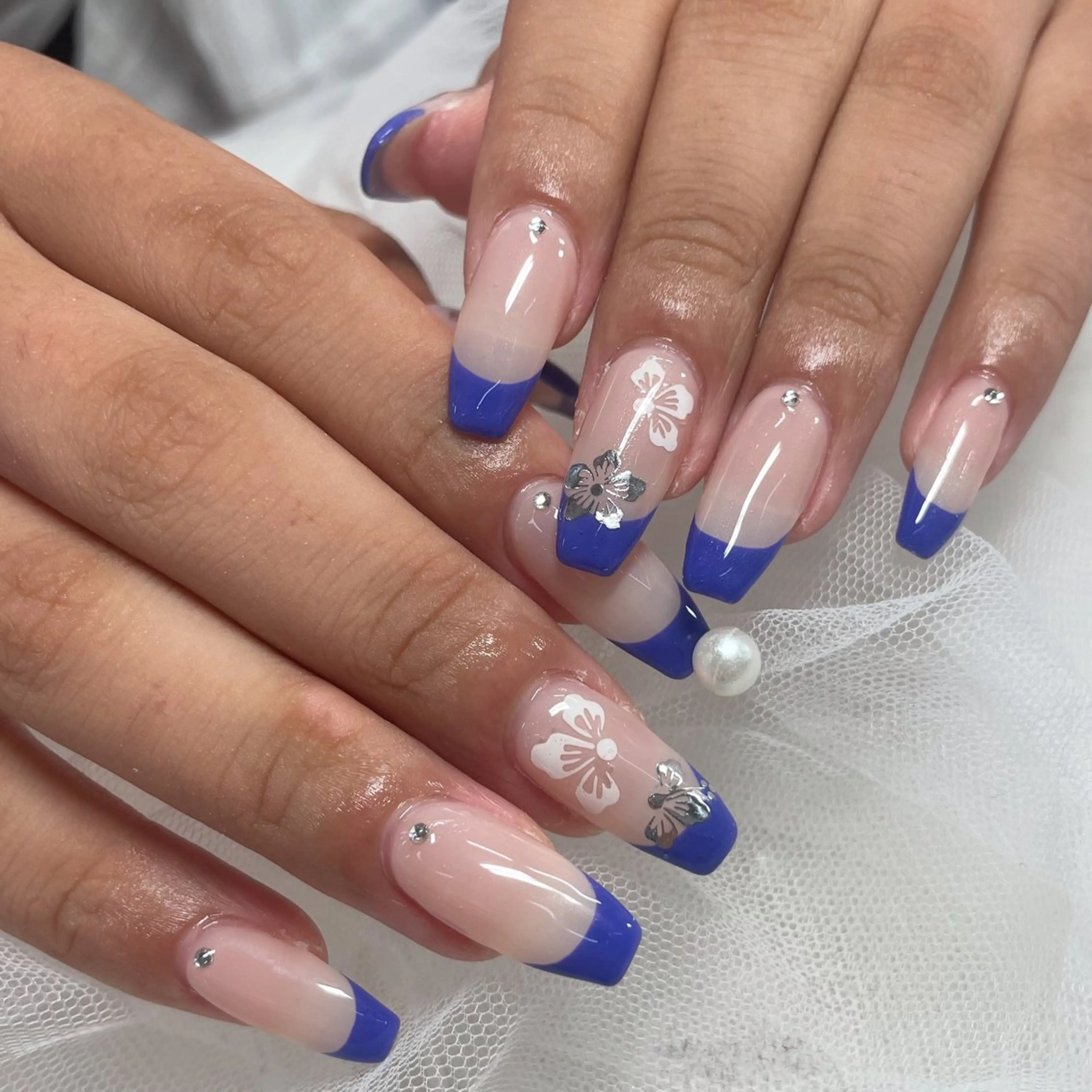 ネイル ブルー フレンチネイル ハンドネイル WOLTOKYO 渋谷/RIAのネイルデザイン